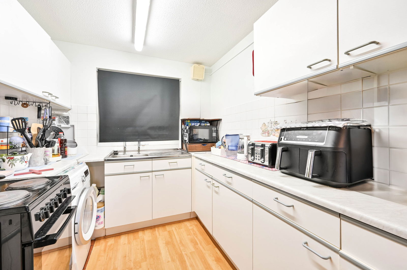 2 bed duplex for sale in Hazelmere Close, Leatherhead, KT22  - Property Image 7