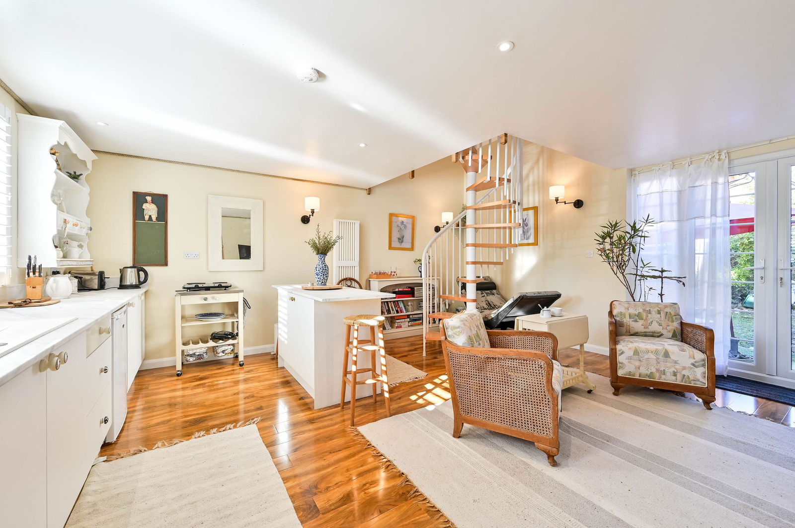 3 bed link detached house for sale in Summersbury Drive, Guildford, GU4  - Property Image 28