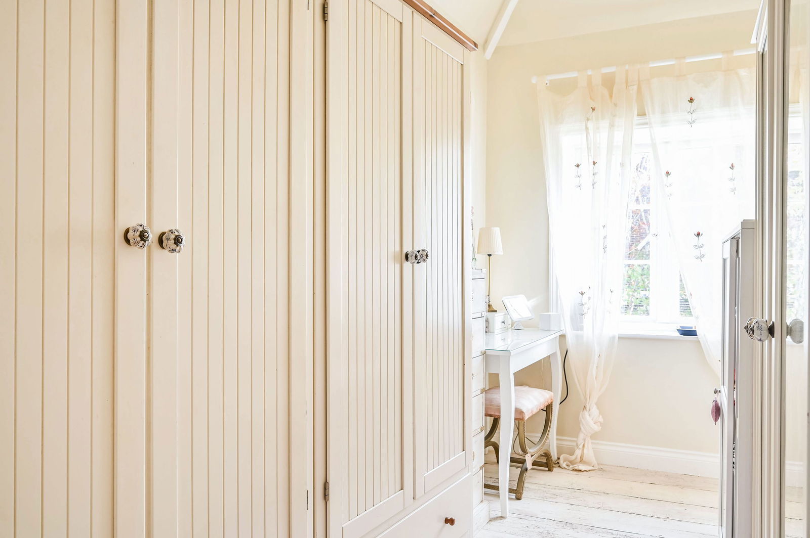 3 bed link detached house for sale in Summersbury Drive, Guildford, GU4  - Property Image 23