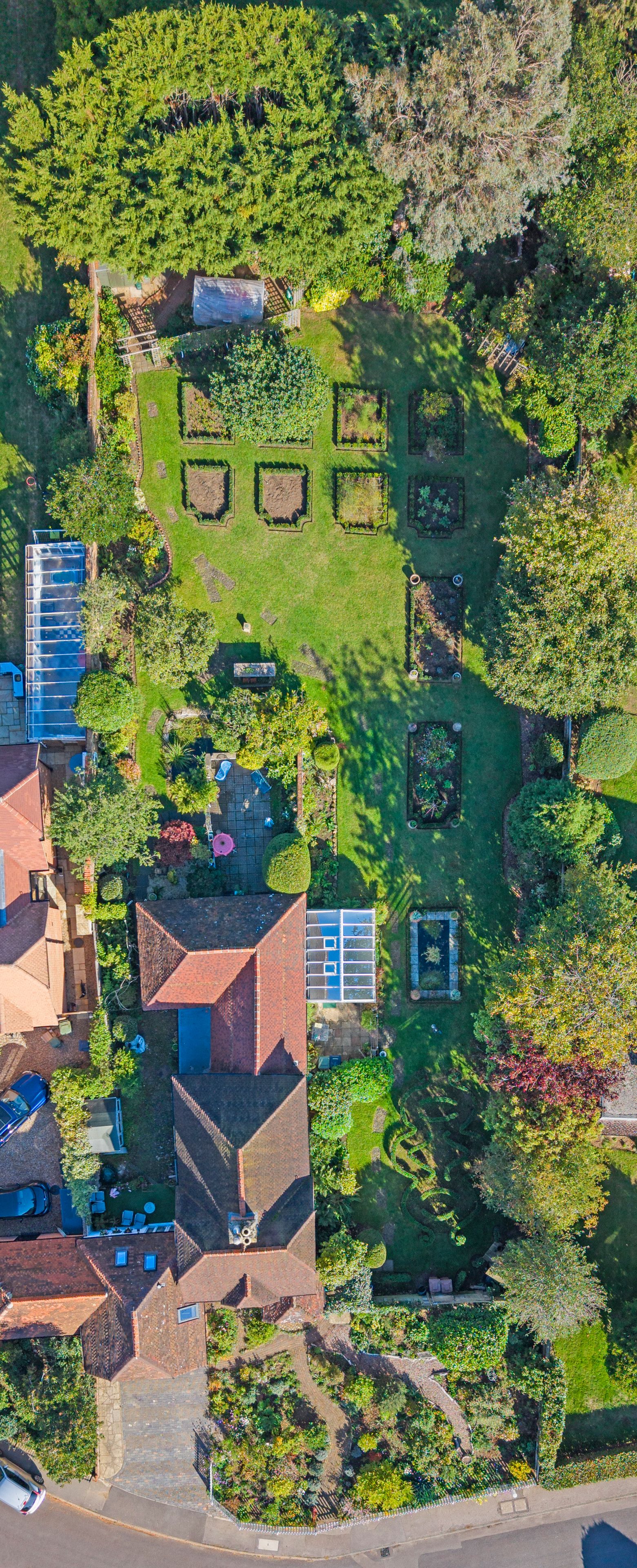 3 bed link detached house for sale in Summersbury Drive, Guildford, GU4  - Property Image 5