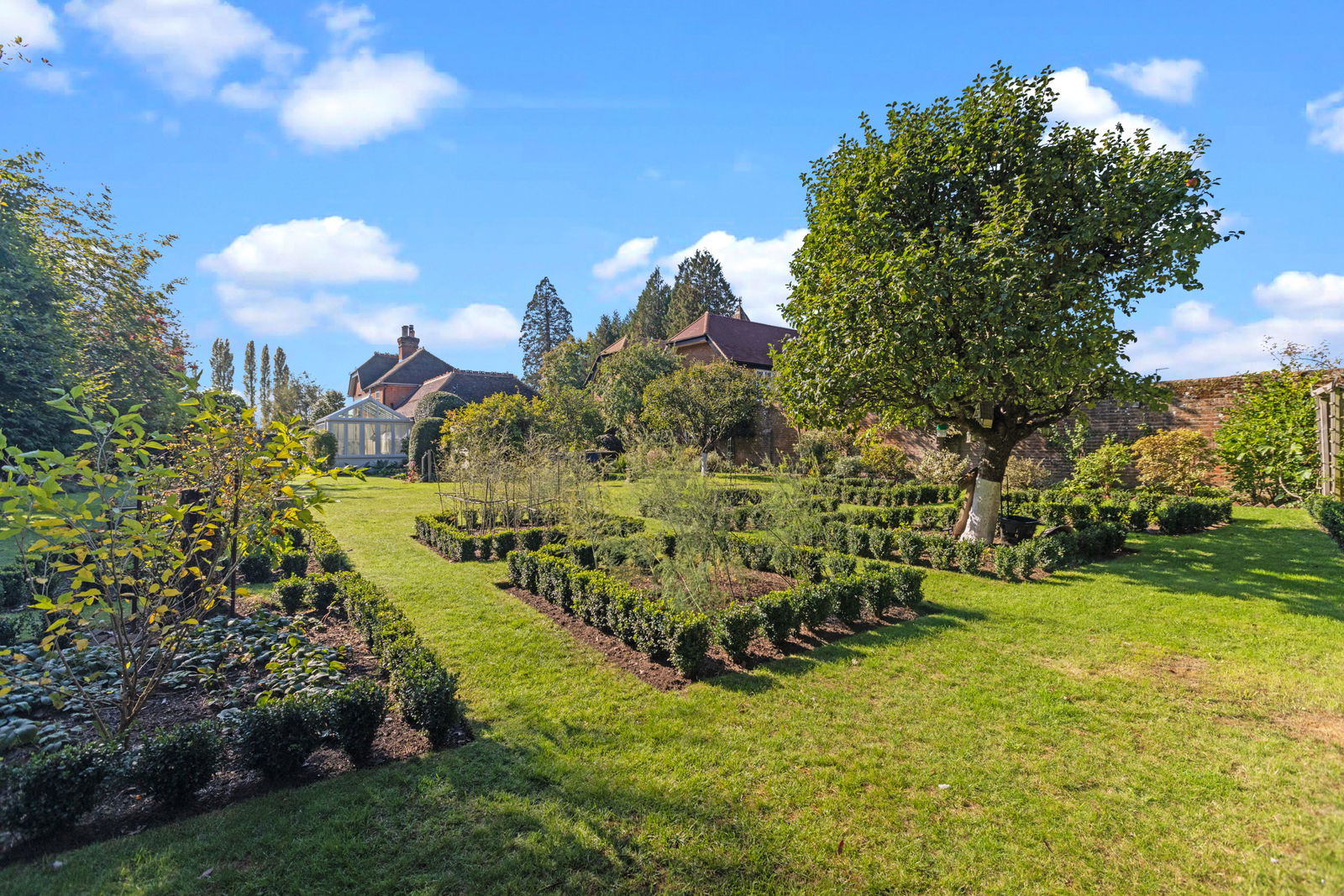 3 bed link detached house for sale in Summersbury Drive, Guildford, GU4  - Property Image 2