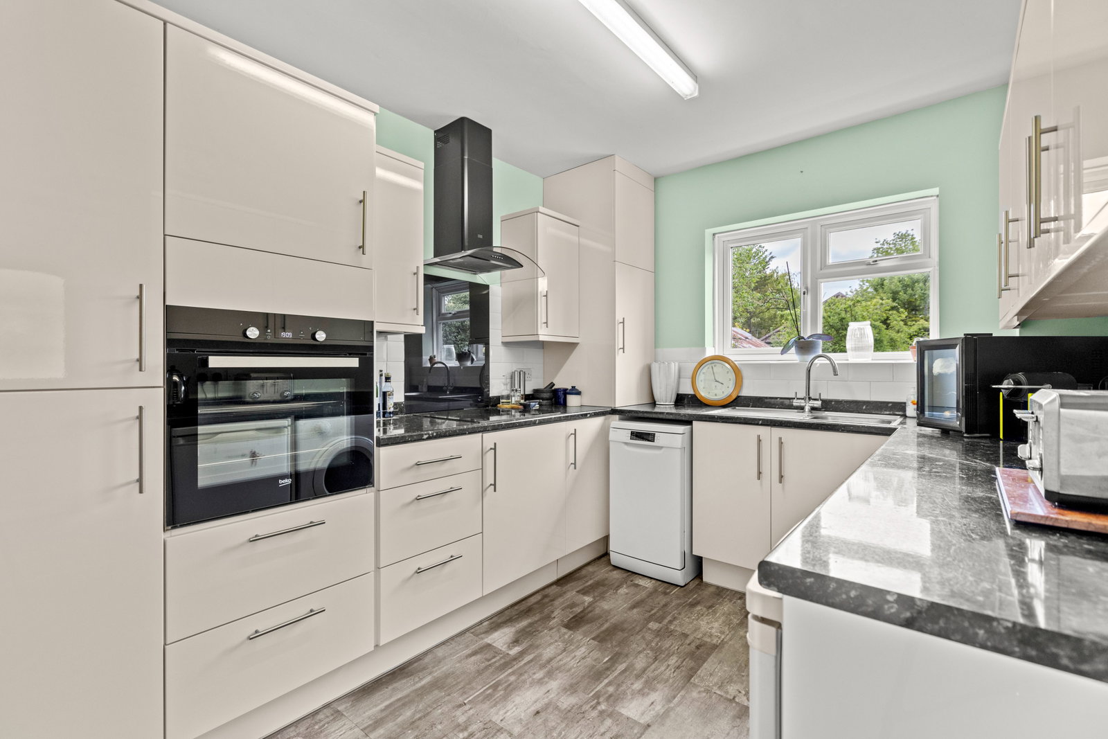 4 bed detached house to rent in The Copse, Fetcham, KT22  - Property Image 5