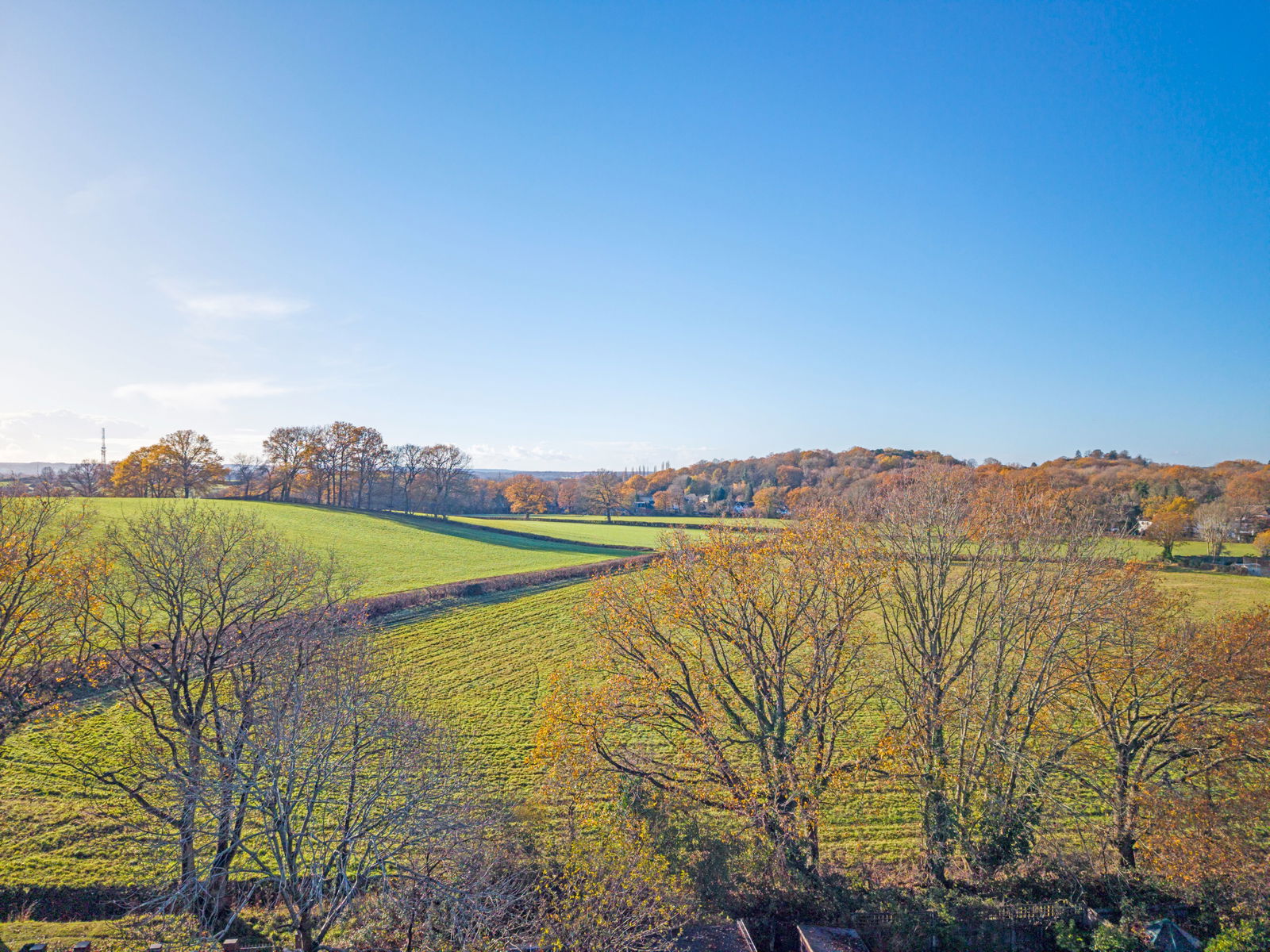 2 bed semi-detached house for sale in Waverley Road, Leatherhead  - Property Image 7
