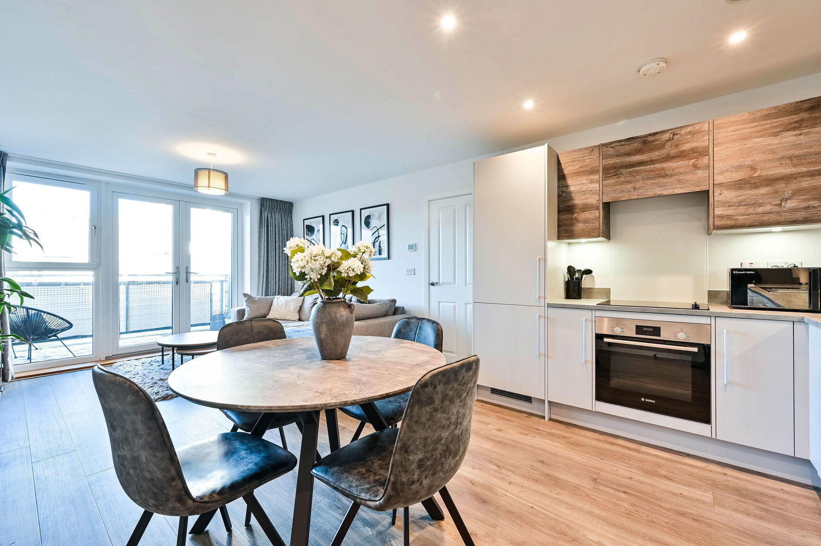 1 bed flat for sale in Mole Road, Hersham, KT12  - Property Image 5