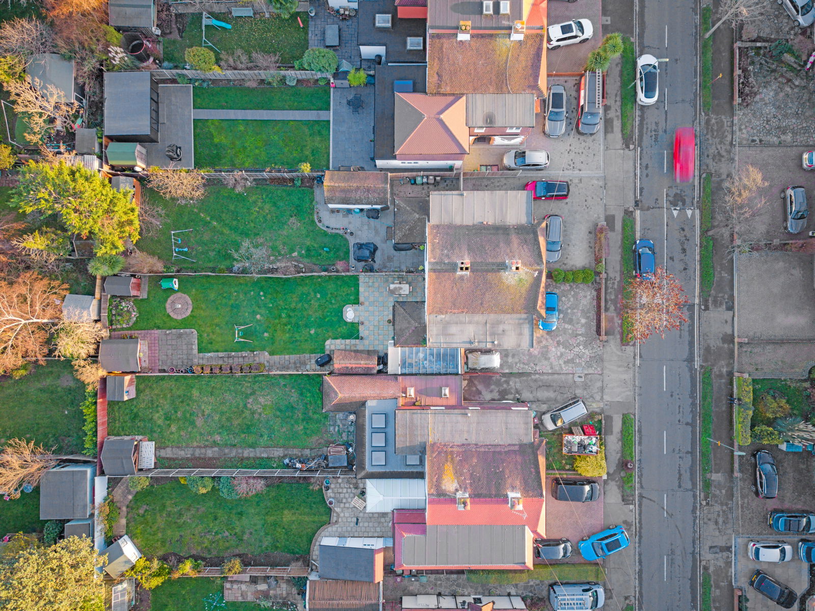 4 bed semi-detached house for sale in Briarwood Road, Epsom 11