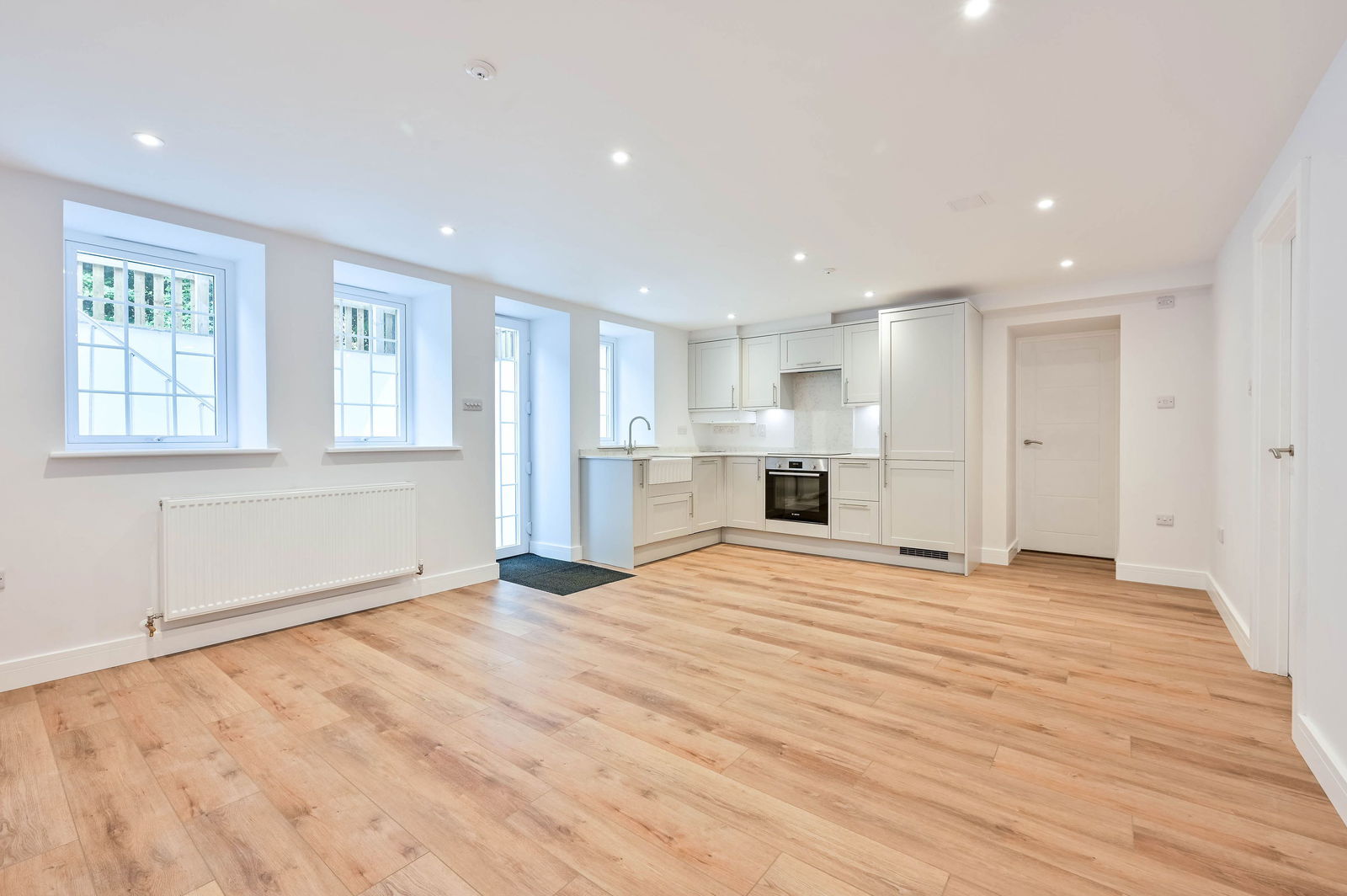 2 bed apartment for sale in Filmer Grove, Godalming  - Property Image 3