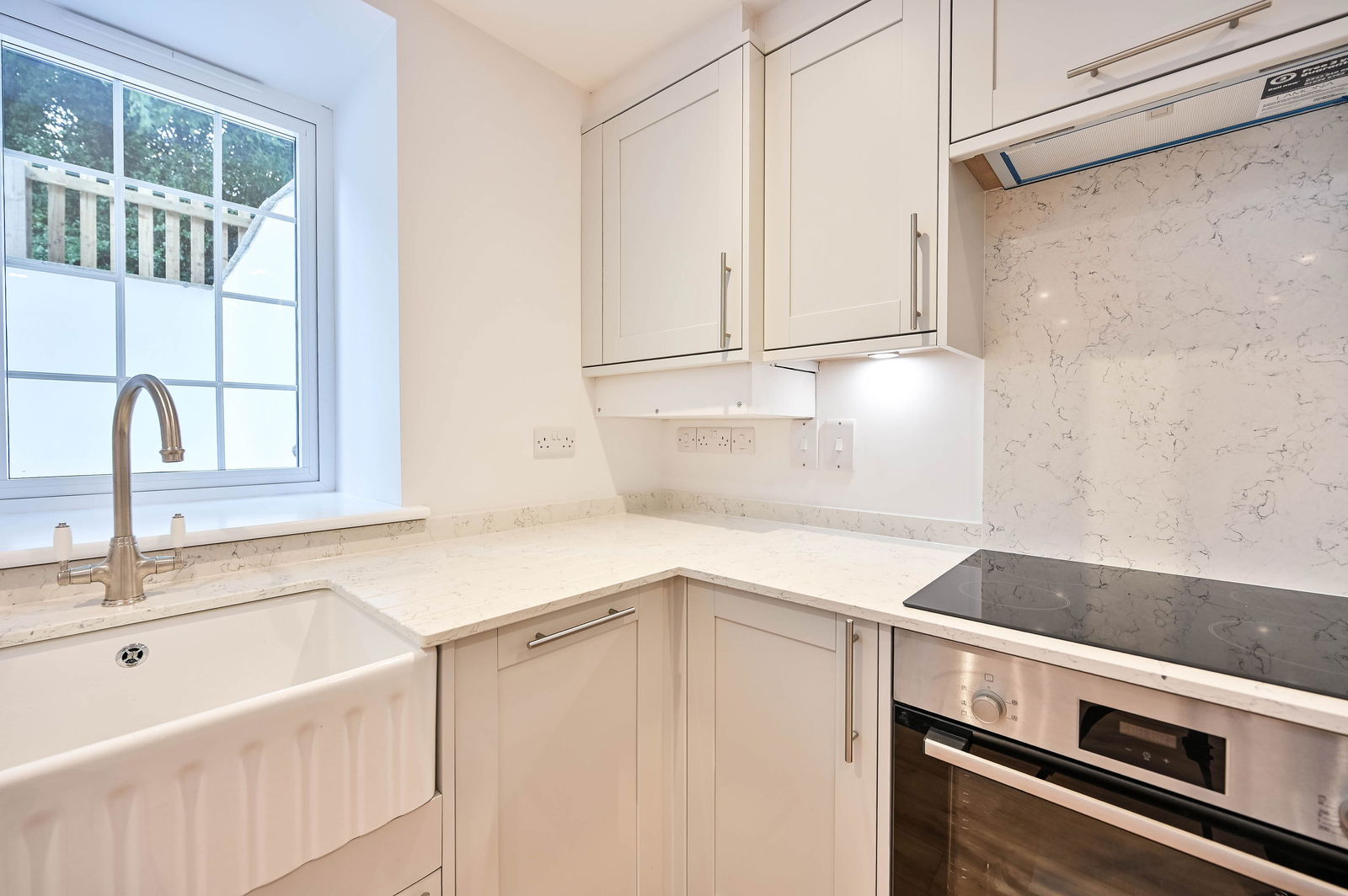 2 bed apartment for sale in Filmer Grove, Godalming 4