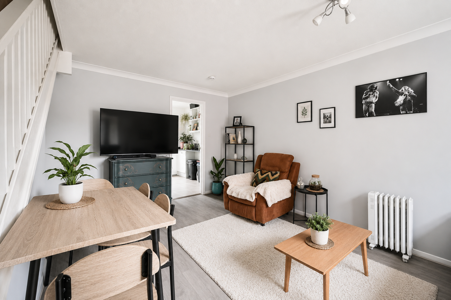 2 bed terraced house to rent in Banks Way, Guildford, GU4  - Property Image 6