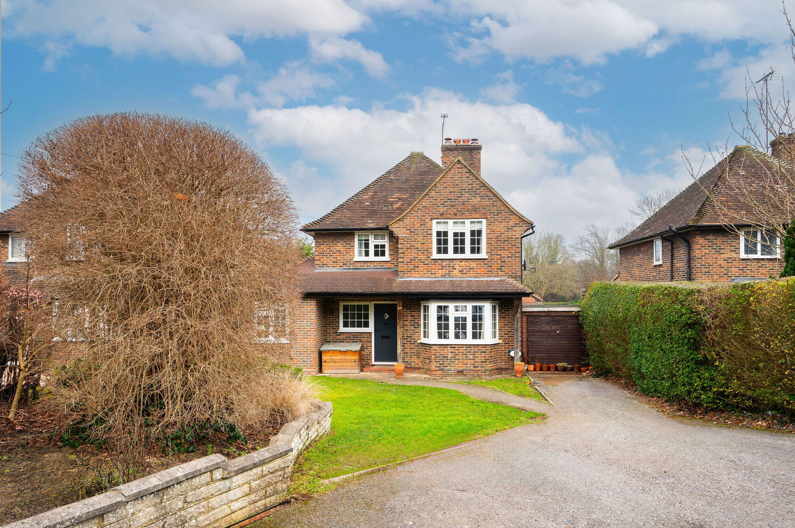 4 bed detached house for sale in Elmer Cottages, Fetcham - Property Image 1