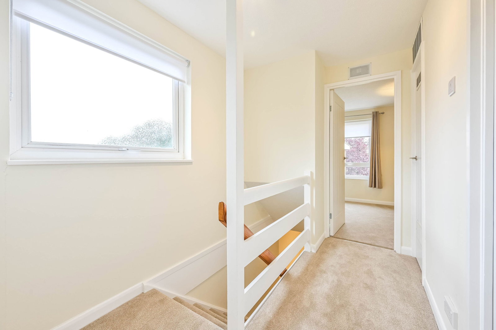 3 bed end of terrace house to rent in Choir Green, Knaphill, Woking, GU21  - Property Image 9