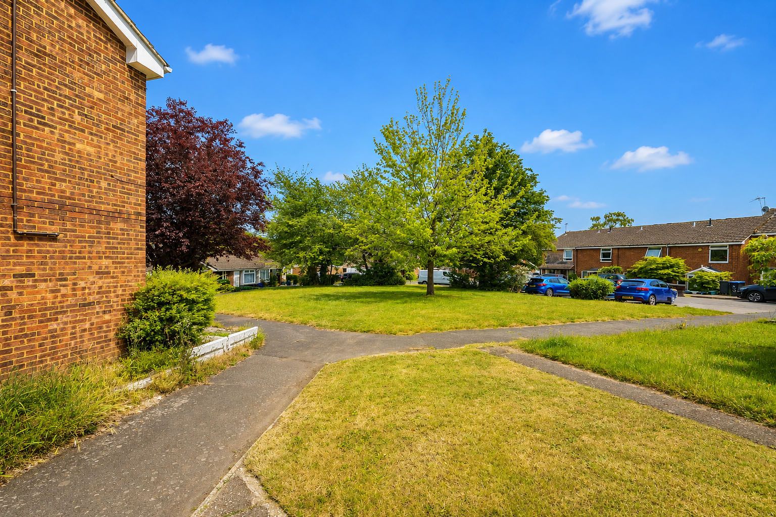 3 bed end of terrace house to rent in Choir Green, Knaphill, Woking, GU21  - Property Image 14