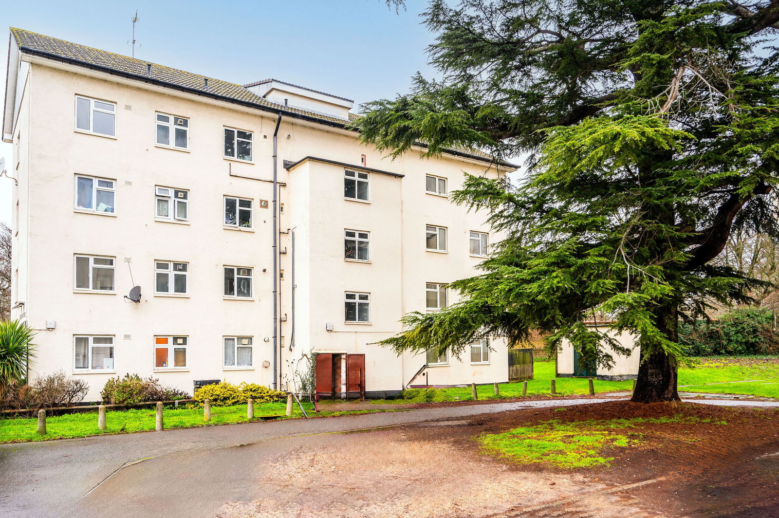 3 bed flat for sale in Kingsnympton Park, Kingston Upon Thames, KT2  - Property Image 10