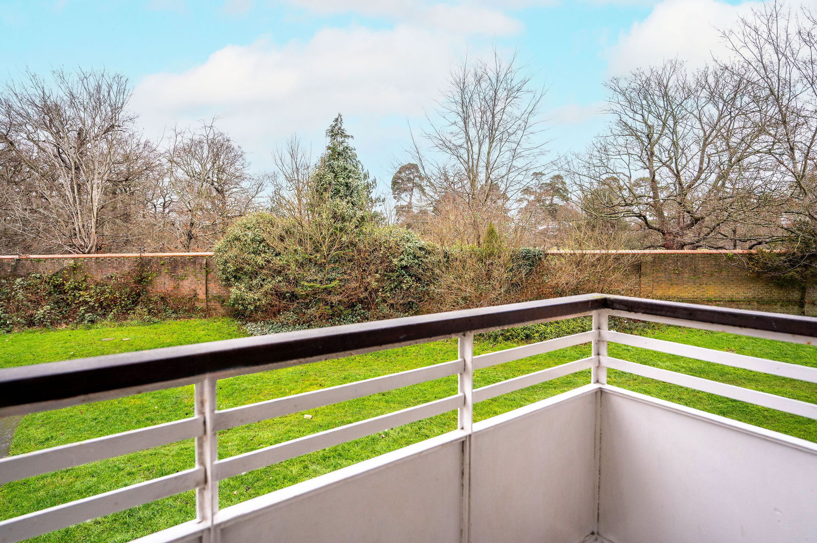 3 bed flat for sale in Kingsnympton Park, Kingston Upon Thames, KT2  - Property Image 11