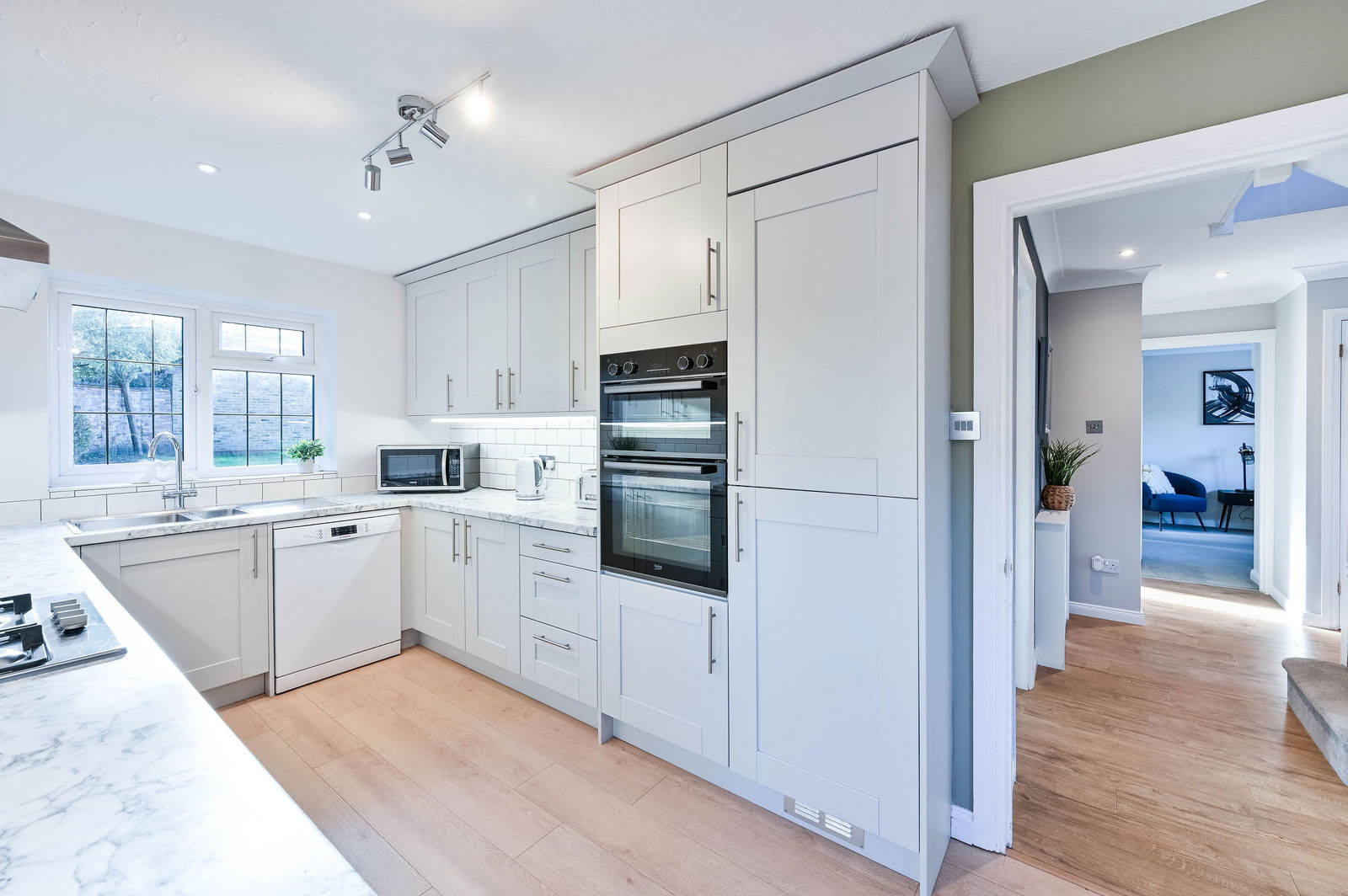 4 bed detached house for sale in Ashwood Park, Leatherhead  - Property Image 6