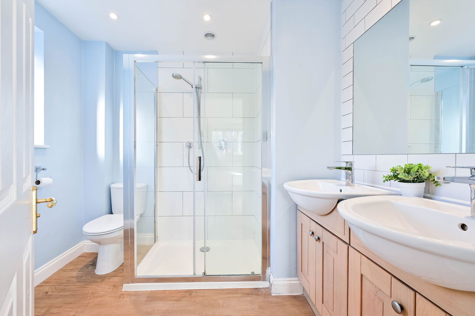 4 bed detached house for sale in Ashwood Park, Leatherhead 16