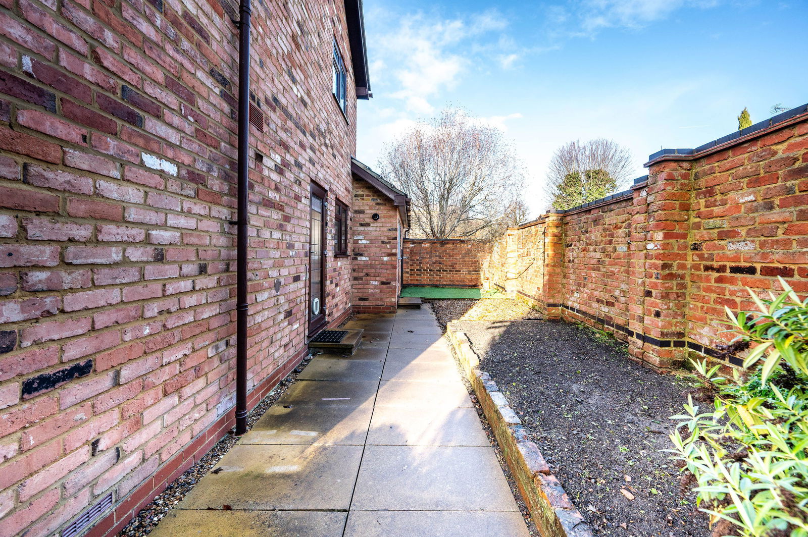 4 bed detached house for sale in Ashwood Park, Leatherhead 22