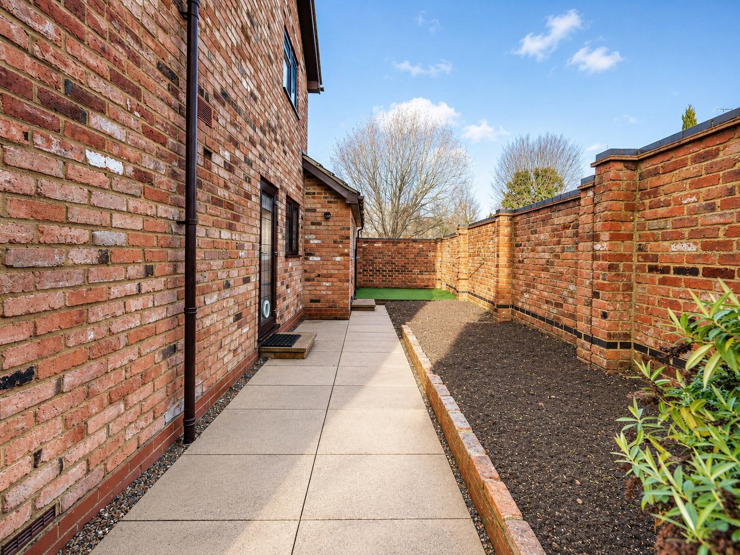 4 bed detached house for sale in Ashwood Park, Fetcham, KT22  - Property Image 10