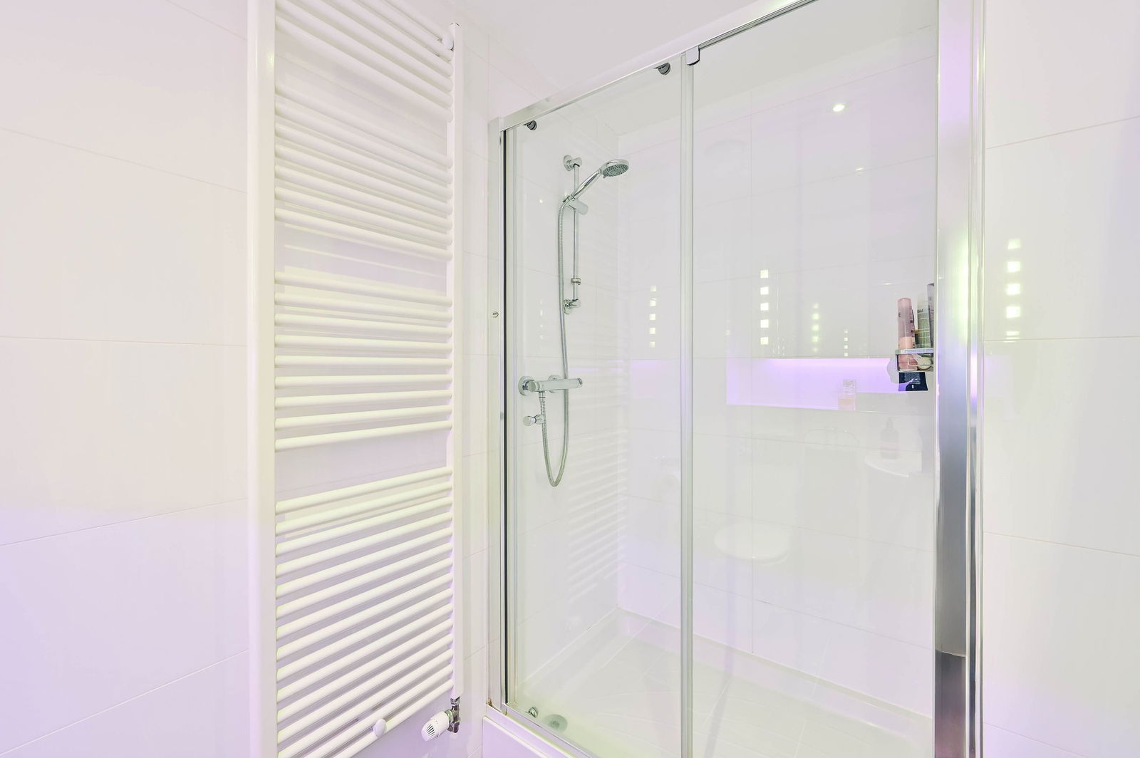 4 bed town house for sale in Raynham Close, Guildford 14