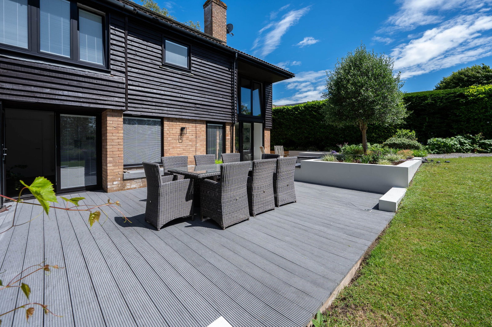 4 bed detached house to rent in Heymede, Leatherhead, KT22  - Property Image 6