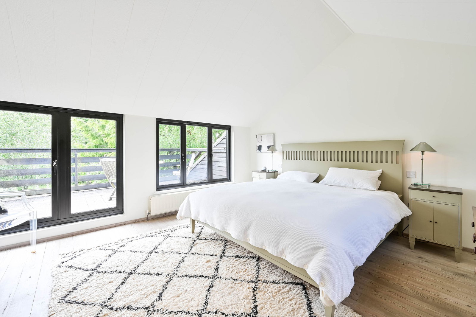 4 bed detached house to rent in Heymede, Leatherhead, KT22  - Property Image 25