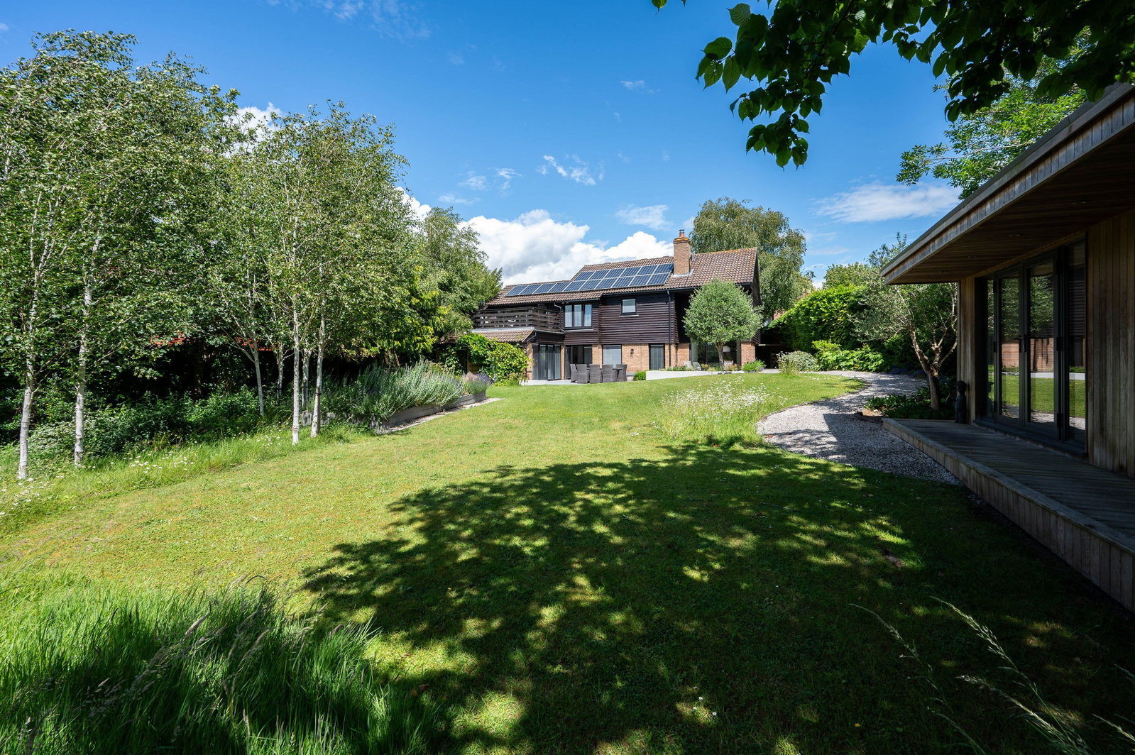 4 bed detached house to rent in Heymede, Leatherhead, KT22  - Property Image 4