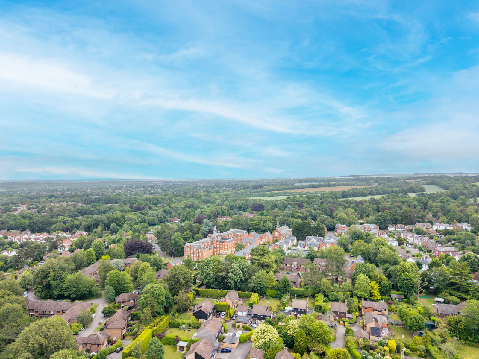 4 bed detached house to rent in Heymede, Leatherhead, KT22  - Property Image 36
