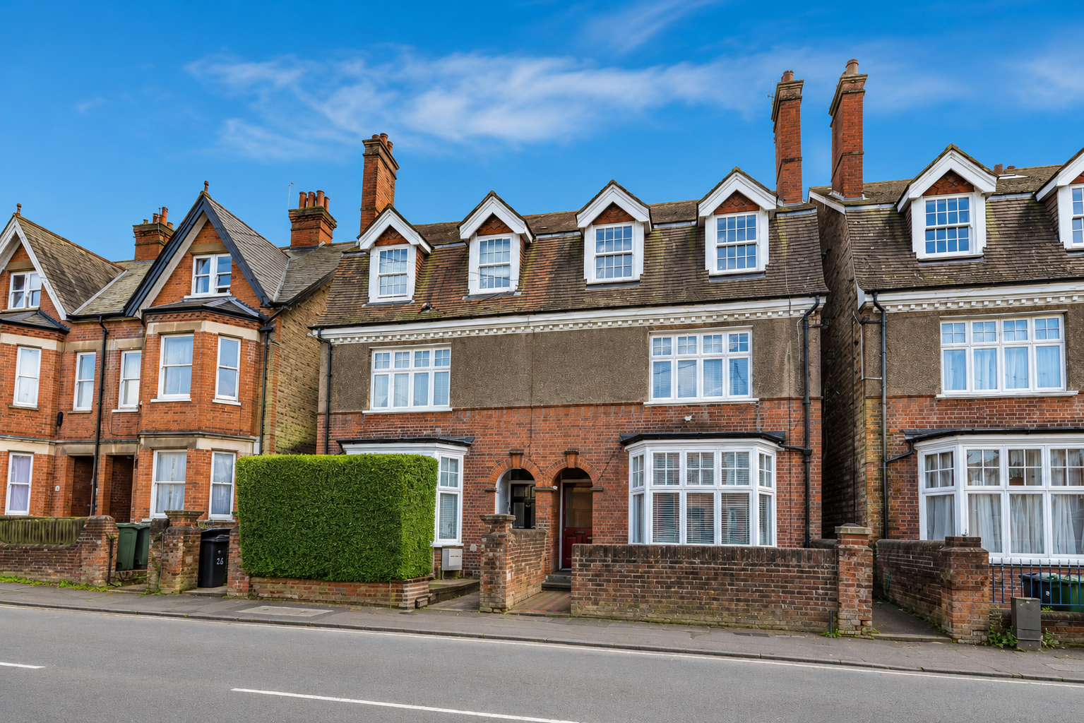 Studio flat to rent in York Road, Guildford, GU1  - Property Image 1