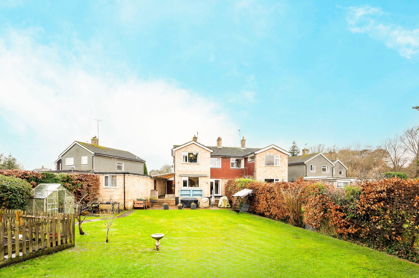 4 bed semi-detached house for sale in Burrows Close, Great Bookham 15