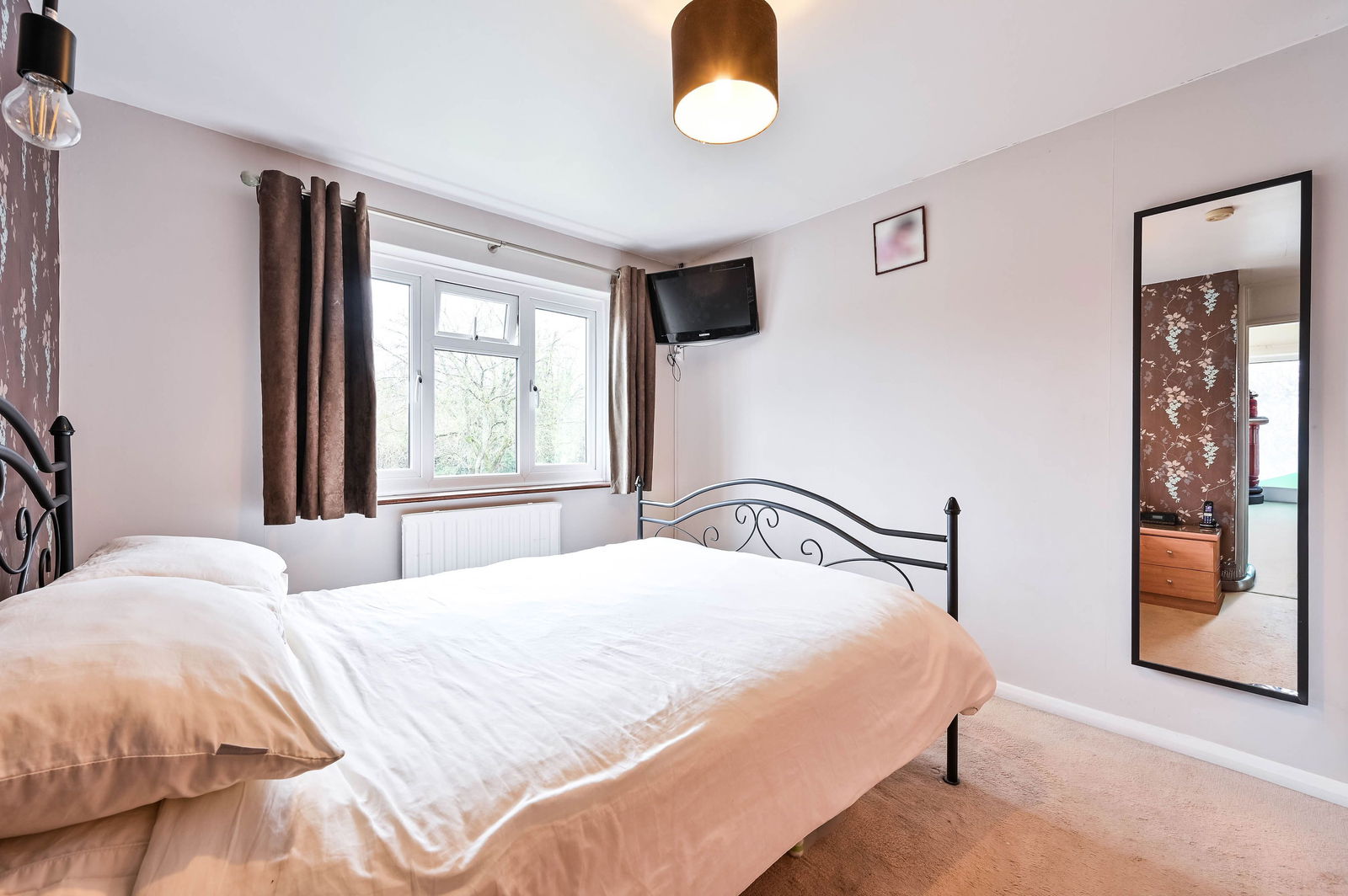 4 bed semi-detached house for sale in Burrows Close, Great Bookham 10