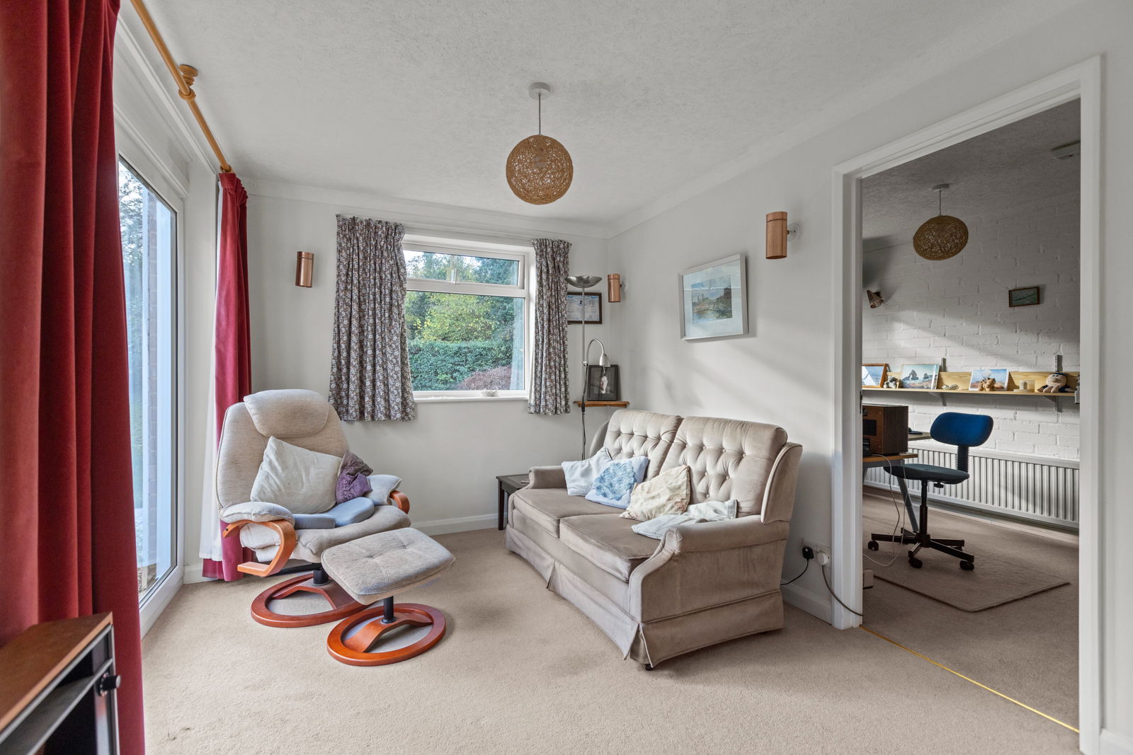 3 bed detached house for sale in The Lorne, Leatherhead  - Property Image 8