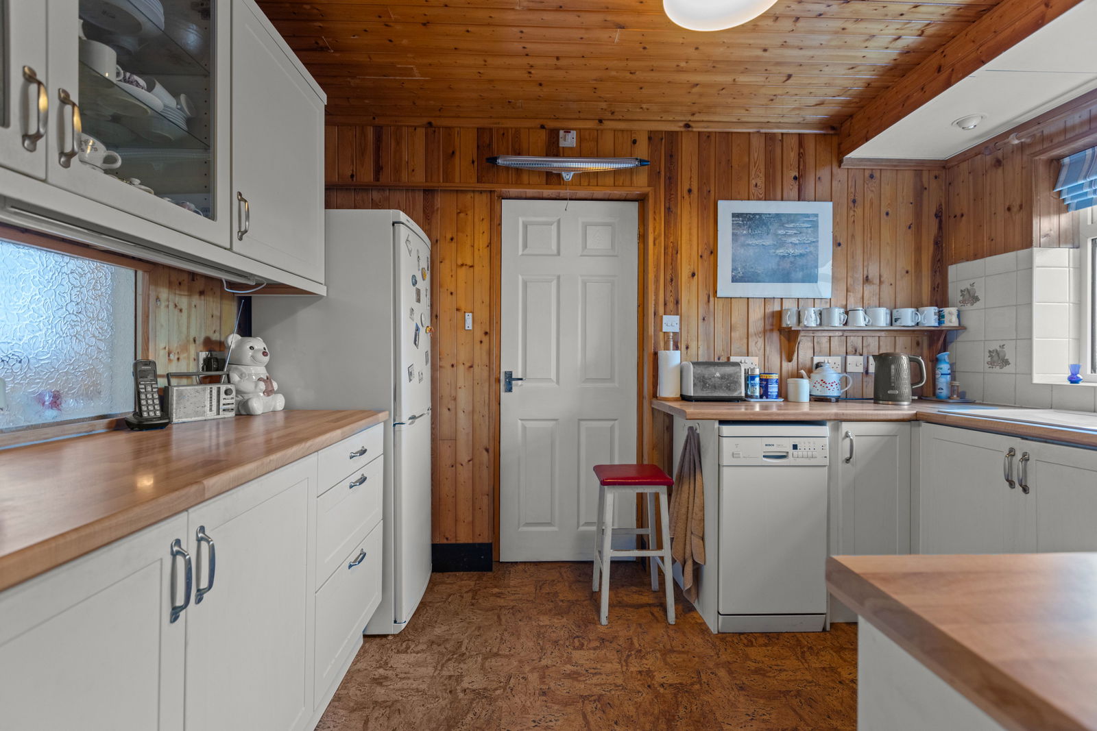 3 bed detached house for sale in The Lorne, Leatherhead  - Property Image 10