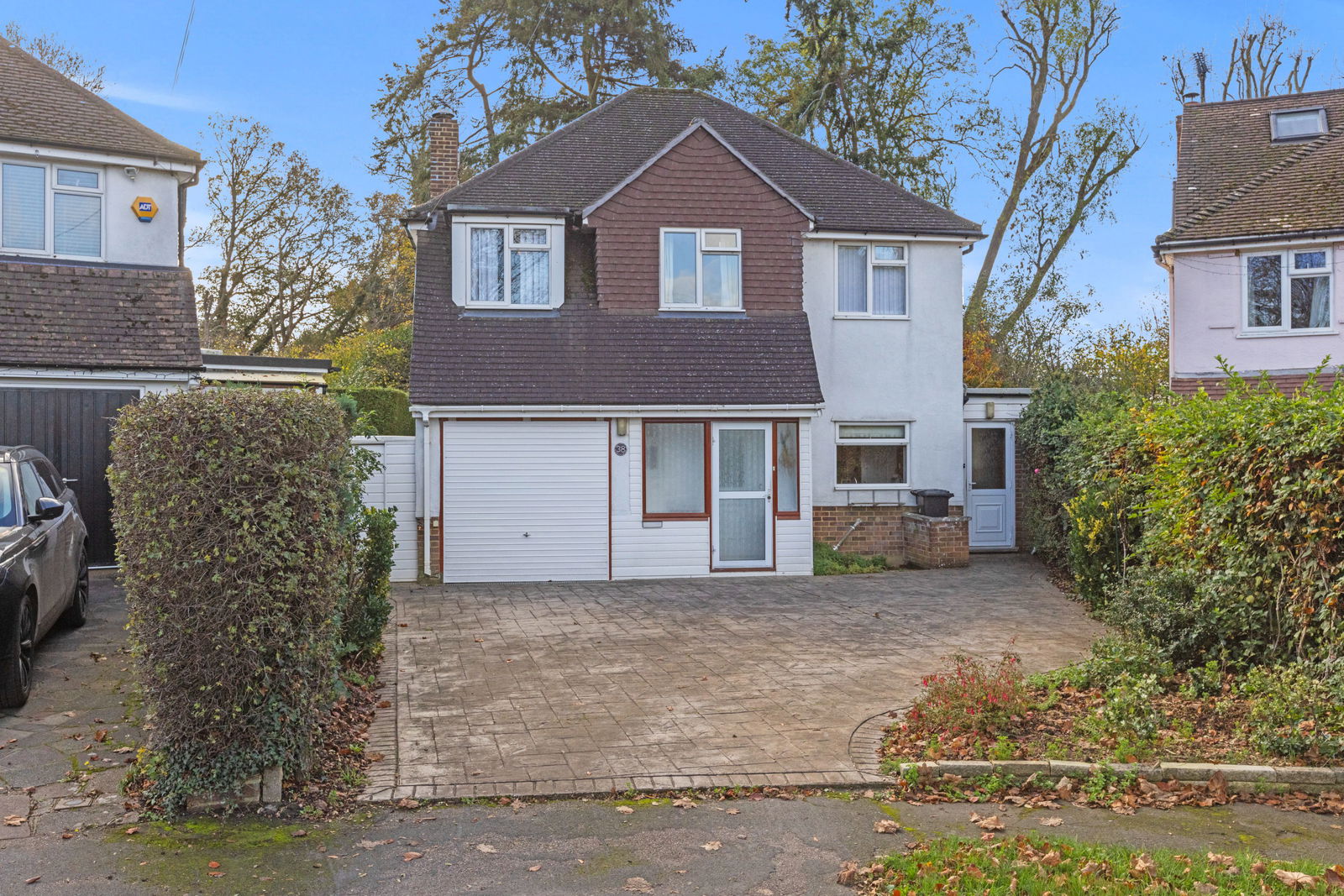 3 bed detached house for sale in The Lorne, Leatherhead - Property Image 1