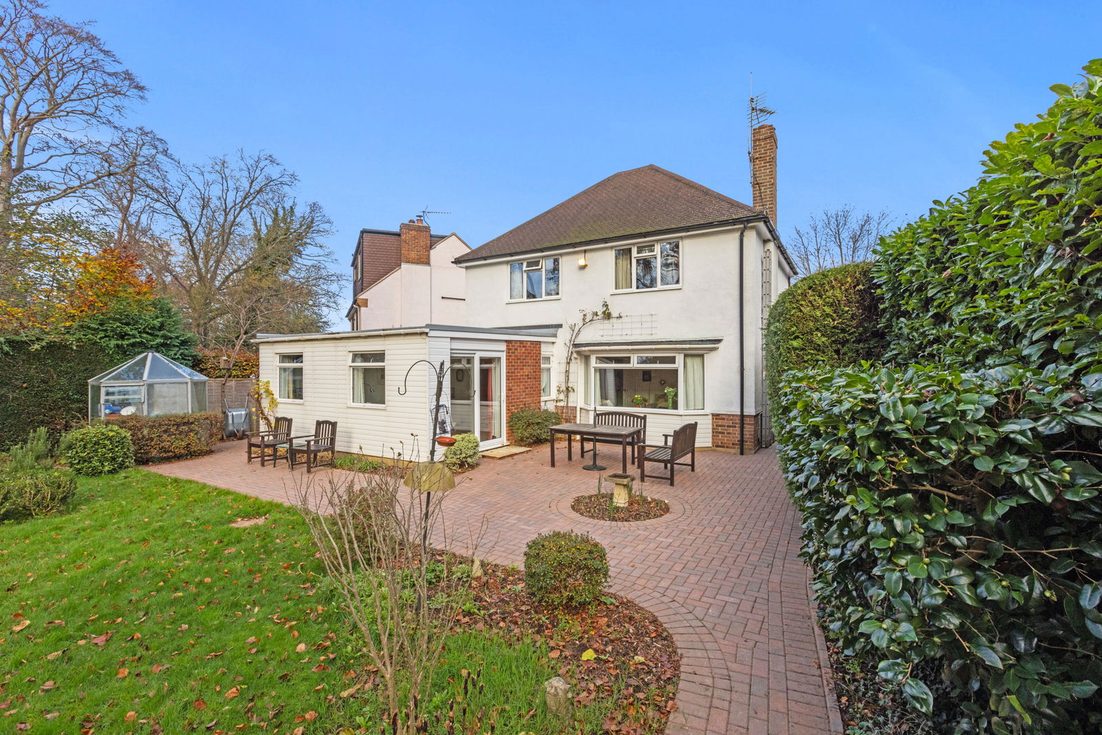 3 bed detached house for sale in The Lorne, Leatherhead 1