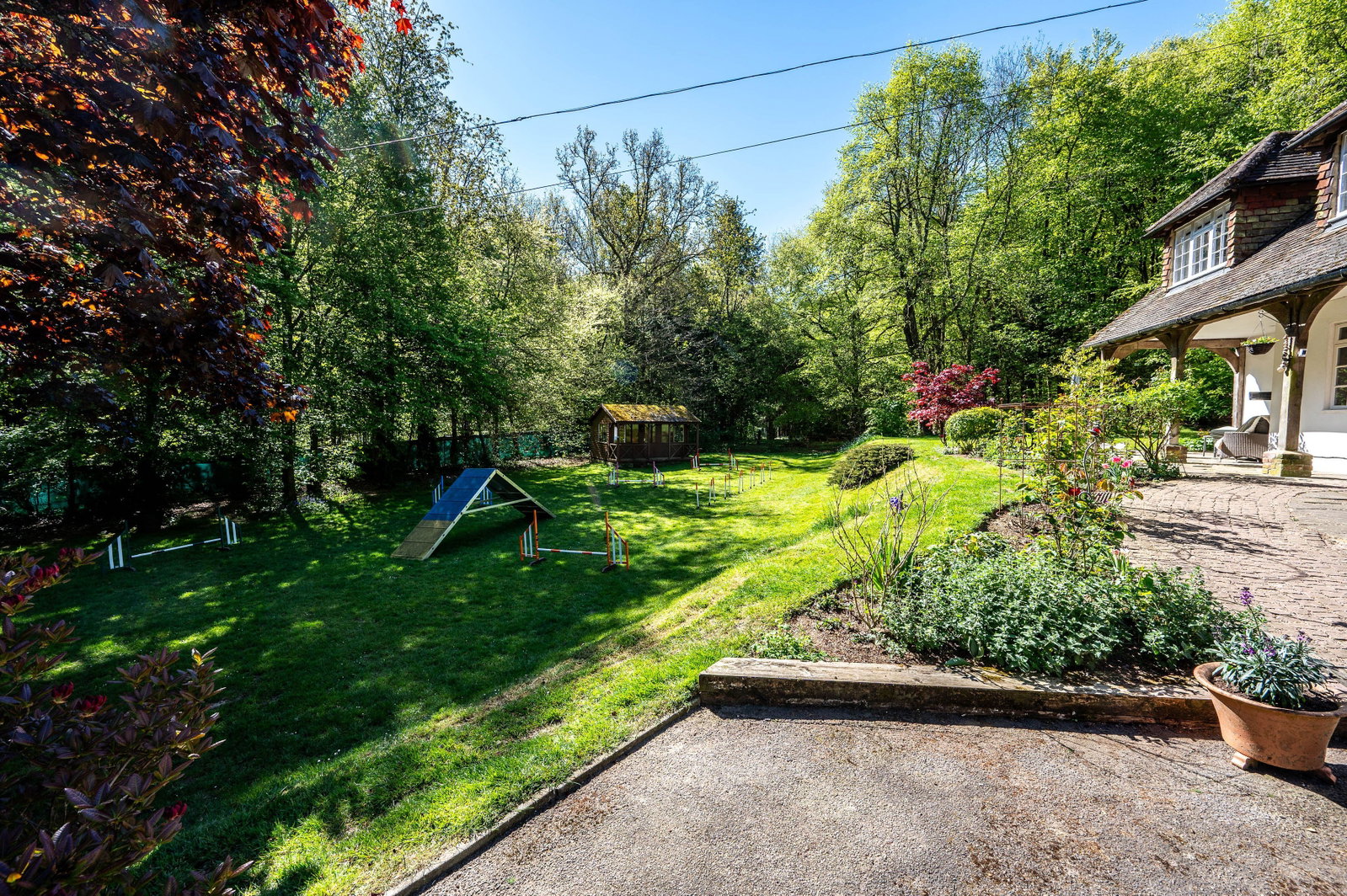 5 bed detached house to rent in Honeysuckle Bottom, East Horsley  - Property Image 21