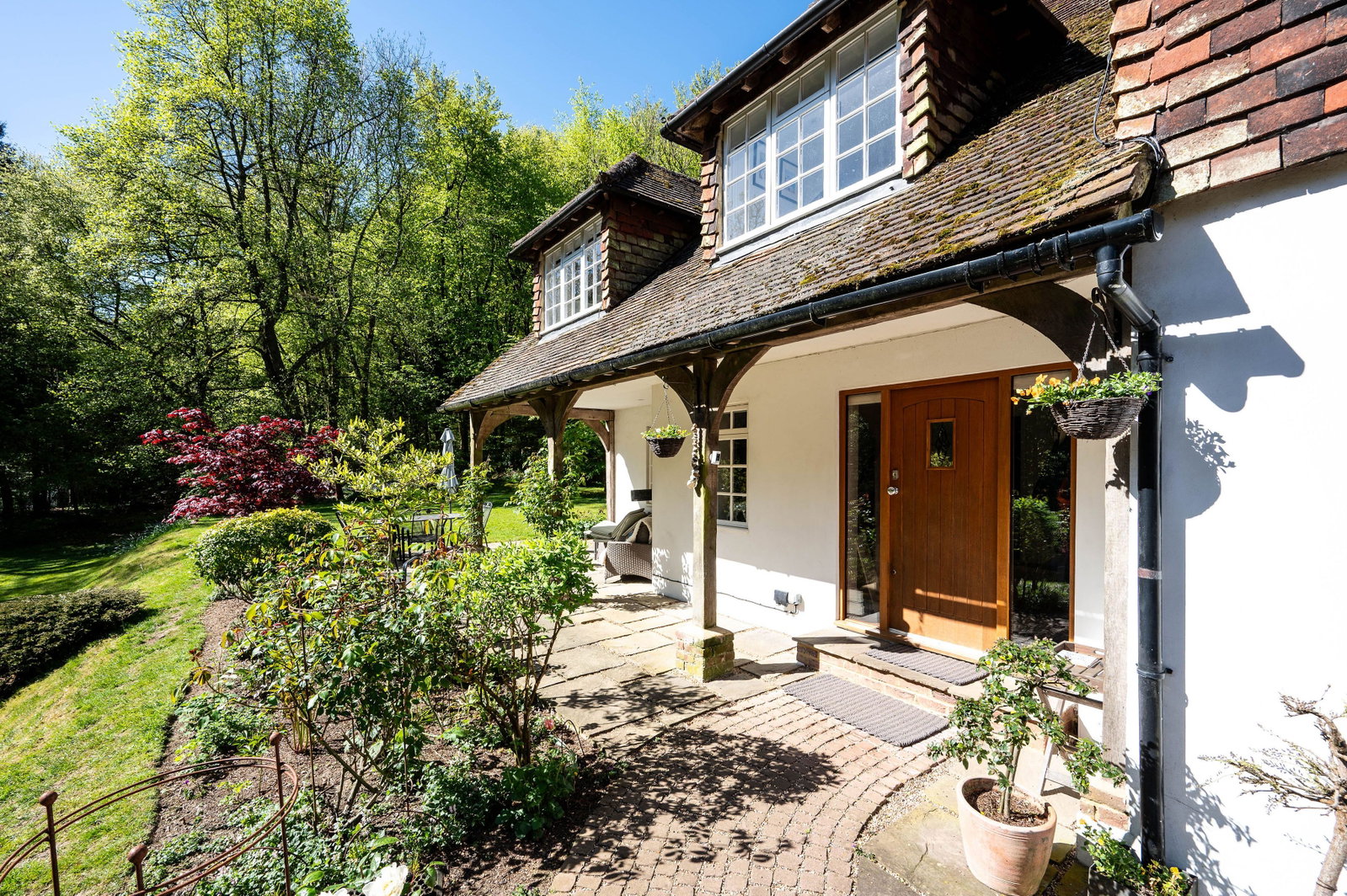 5 bed detached house to rent in Honeysuckle Bottom, East Horsley  - Property Image 22