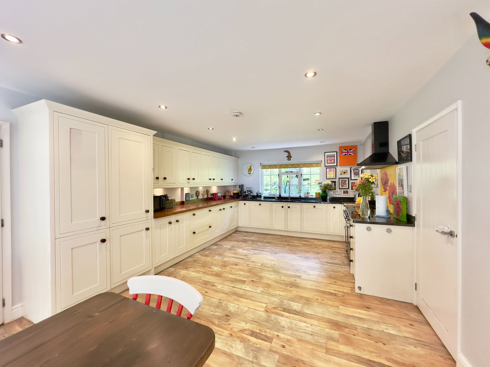 5 bed detached house to rent in Honeysuckle Bottom, East Horsley  - Property Image 9