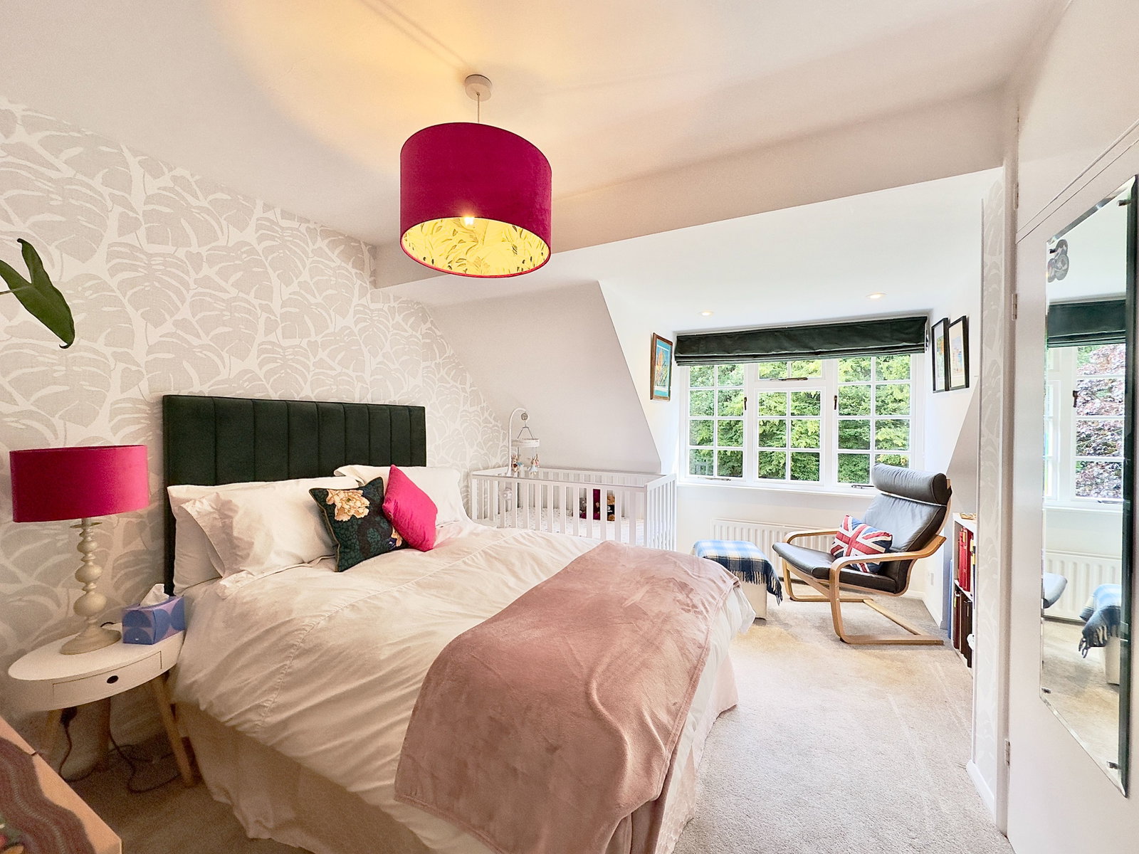 5 bed detached house to rent in Honeysuckle Bottom, East Horsley  - Property Image 14