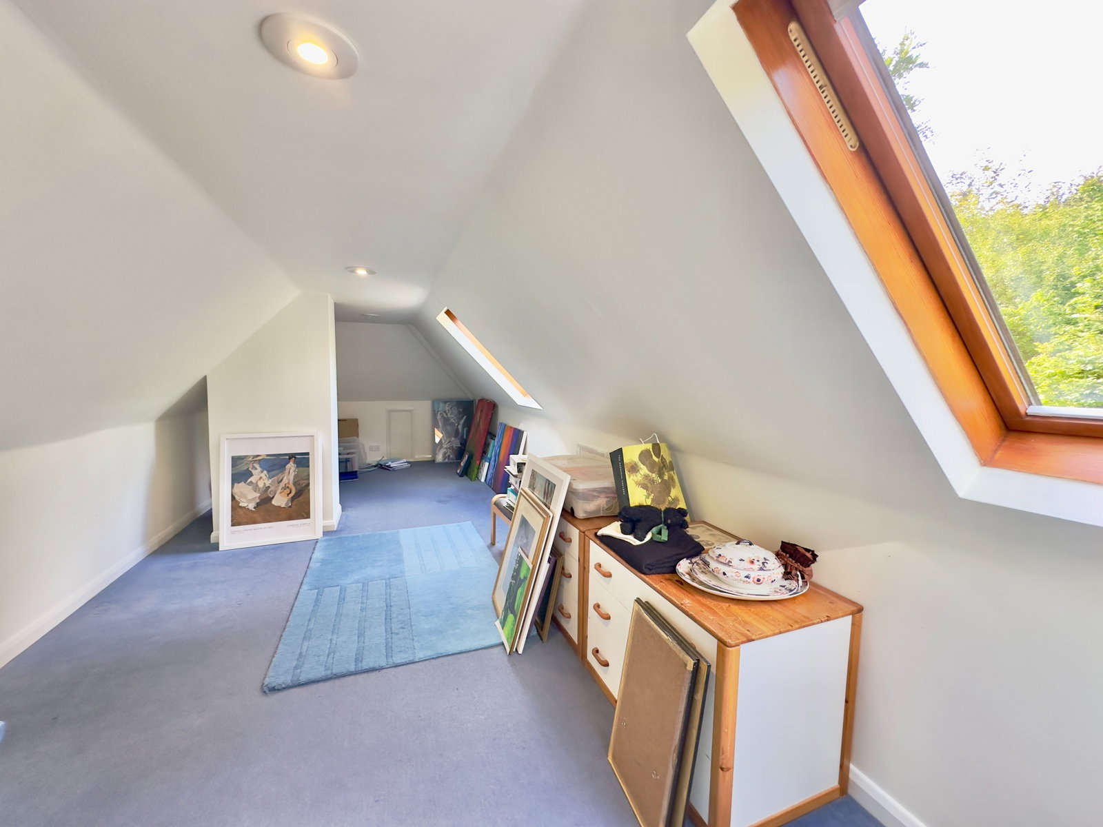 5 bed detached house to rent in Honeysuckle Bottom, East Horsley  - Property Image 18