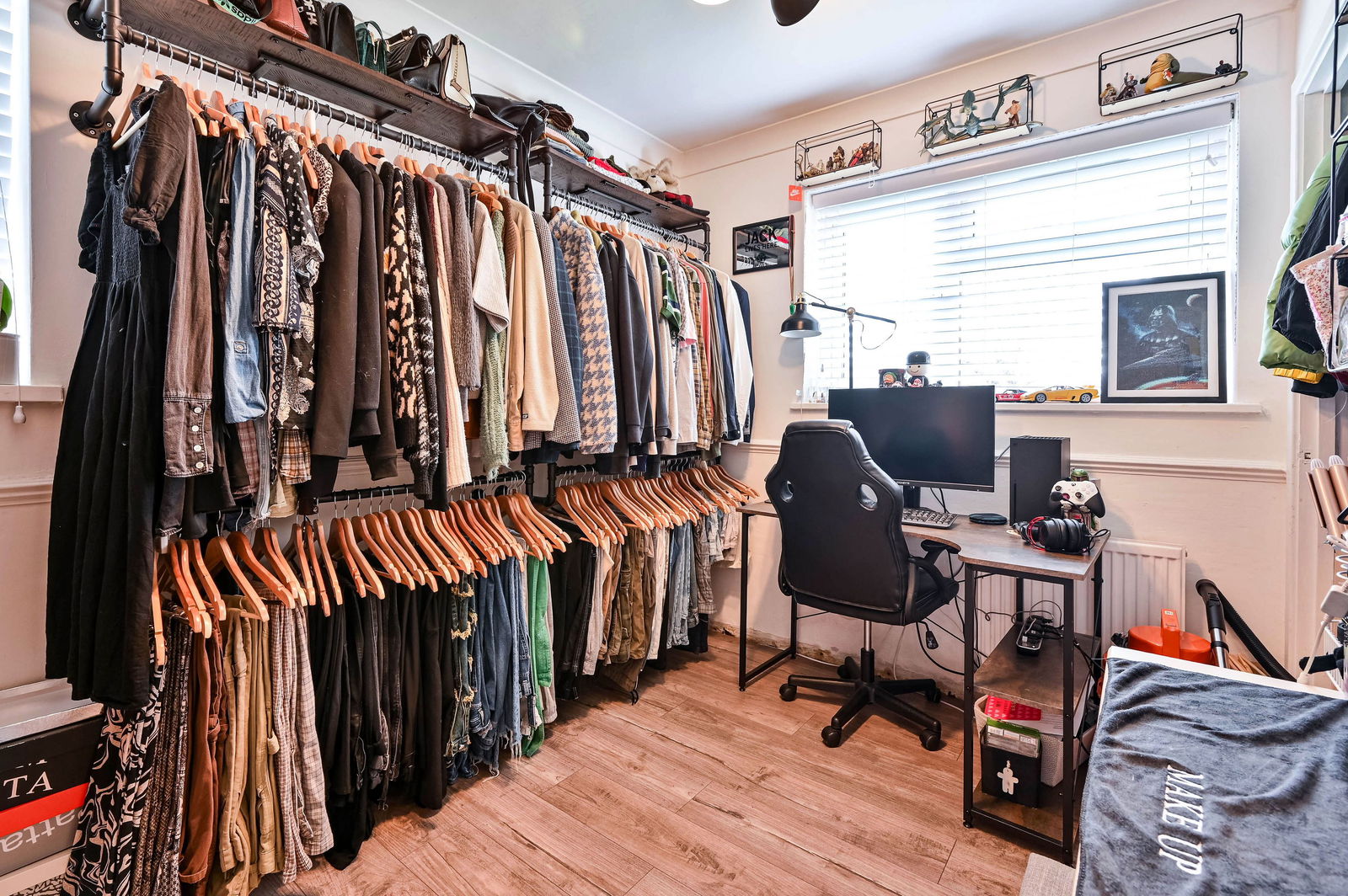 2 bed flat for sale in Kingston Road, Leatherhead  - Property Image 9