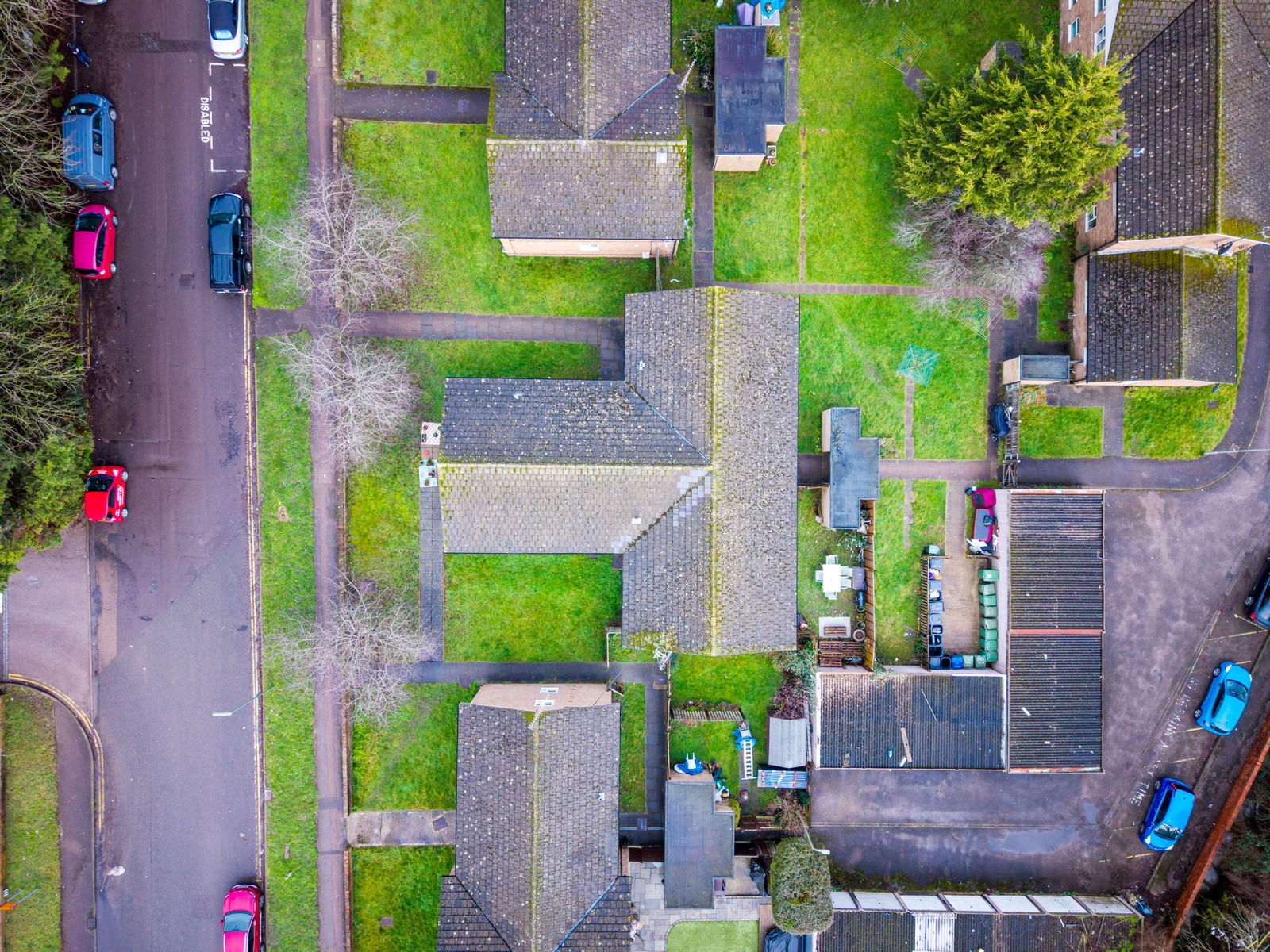 2 bed flat for sale in Kingston Road, Leatherhead 7