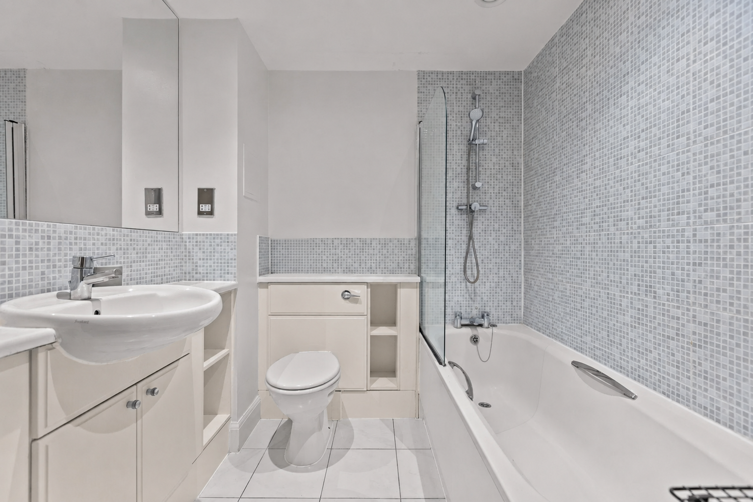 1 bed flat to rent in Mercury House, Heathcroft, W5  - Property Image 7