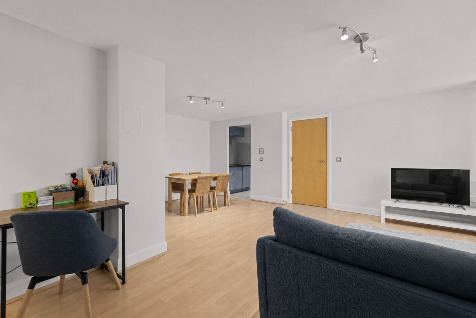 1 bed flat to rent in Mercury House, Heathcroft, W5  - Property Image 5