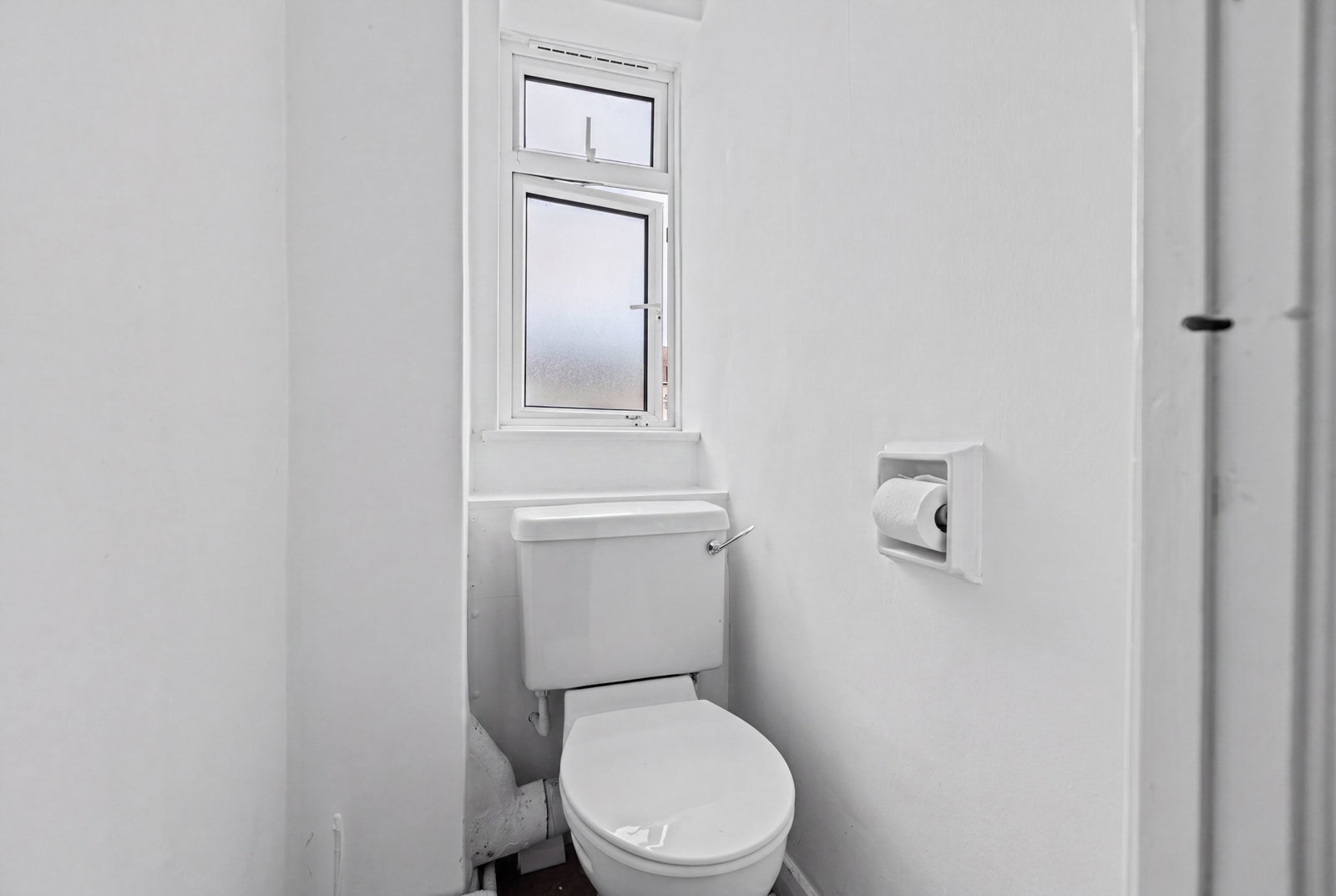 3 bed apartment to rent in Kingsnympton Park, Kingston-Upon-Thames  - Property Image 9