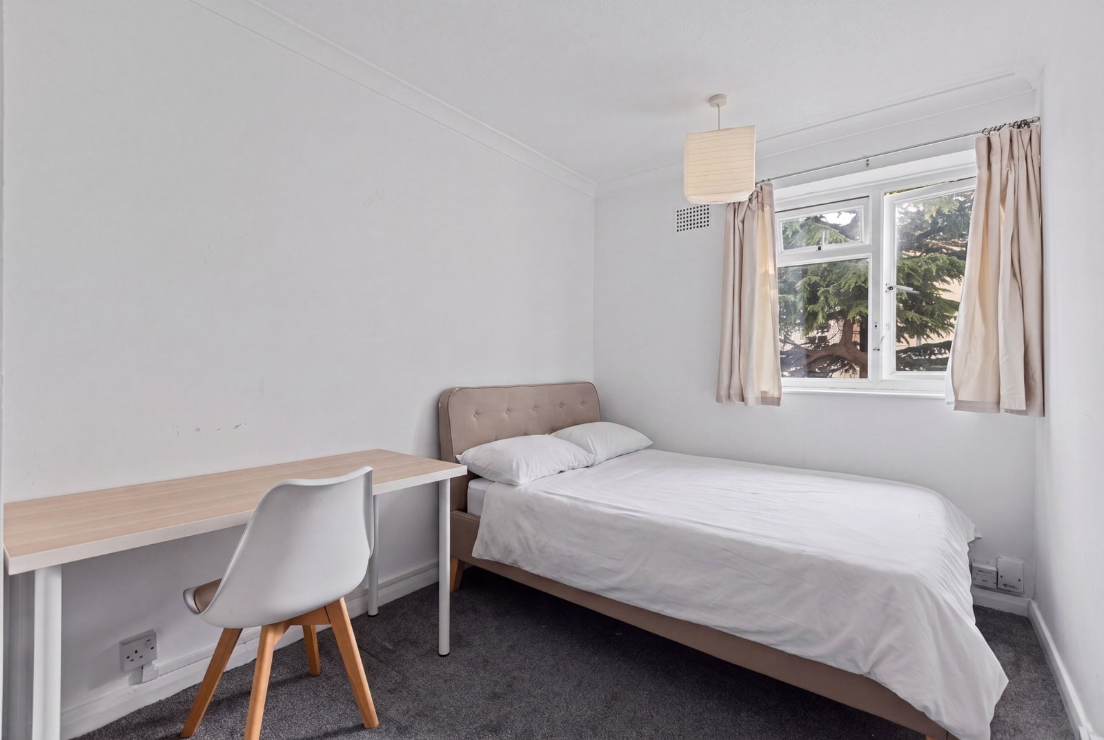 3 bed apartment to rent in Kingsnympton Park, Kingston-Upon-Thames  - Property Image 8