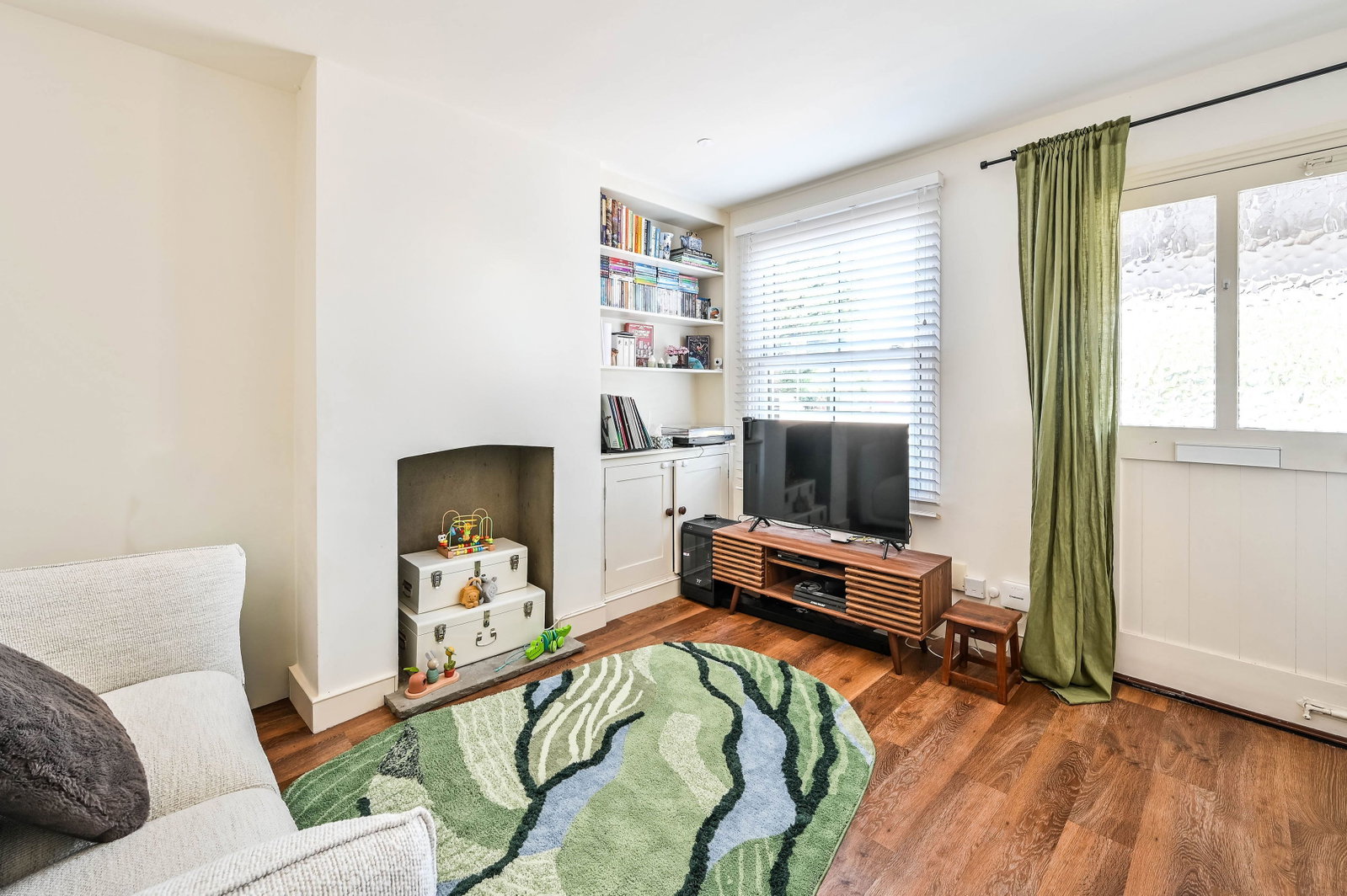 3 bed terraced house to rent in Ludlow Road, Guildford, GU2  - Property Image 7