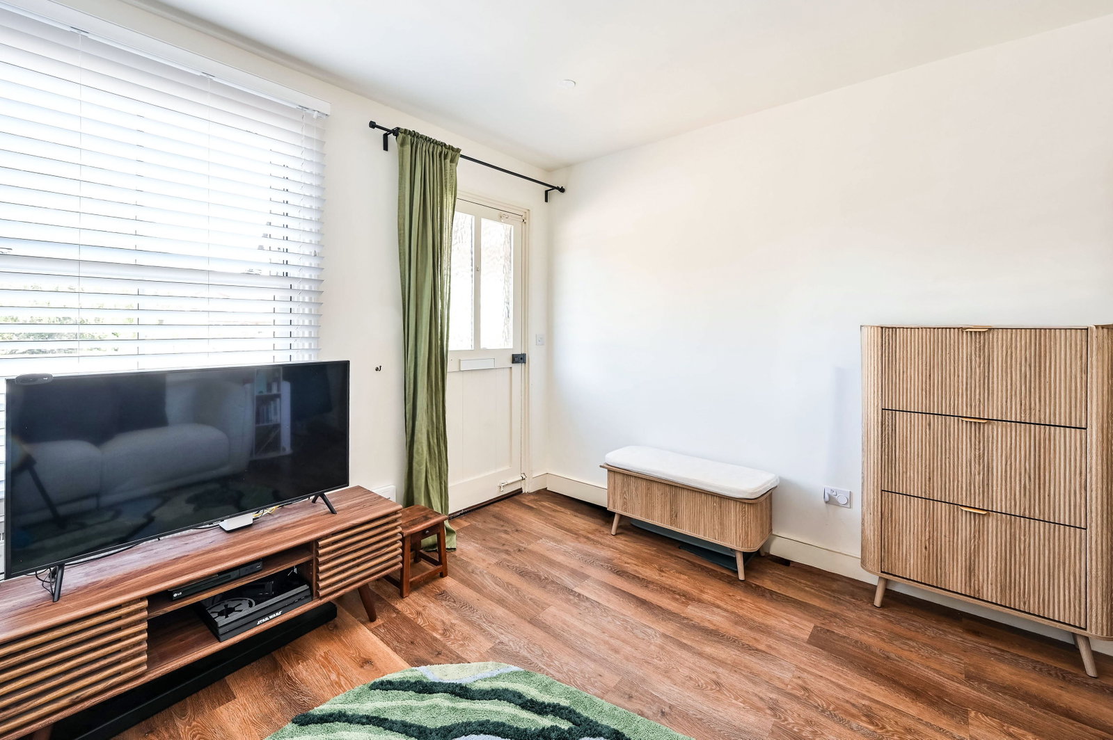 3 bed terraced house to rent in Ludlow Road, Guildford, GU2  - Property Image 8