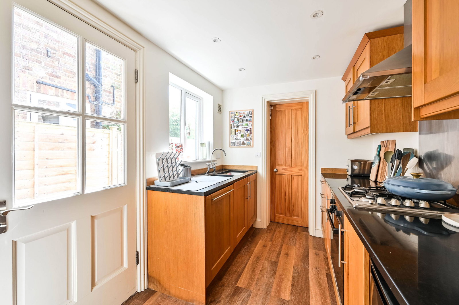 3 bed terraced house to rent in Ludlow Road, Guildford, GU2  - Property Image 11