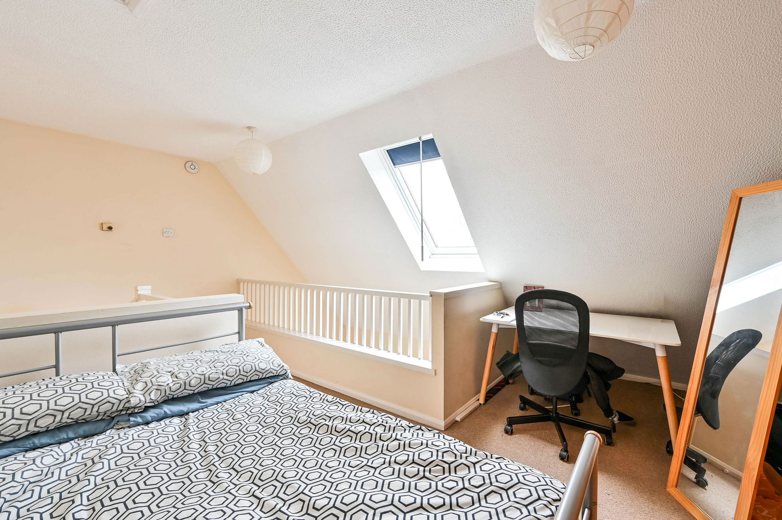 1 bed apartment for sale in Millford, Golsworth Park, GU21  - Property Image 6