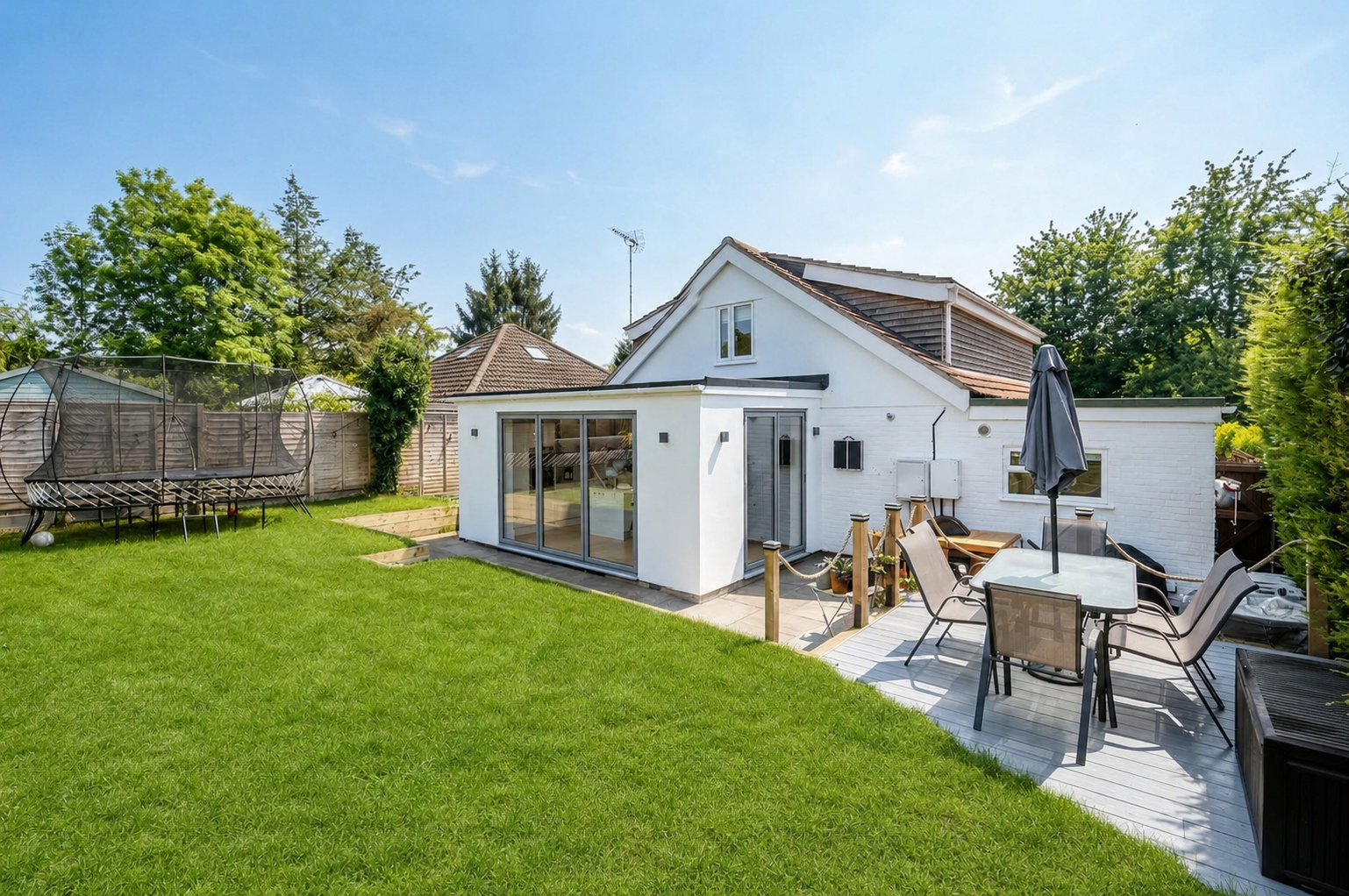 4 bed detached house for sale in Mount Pleasant, Effingham, KT24  - Property Image 9