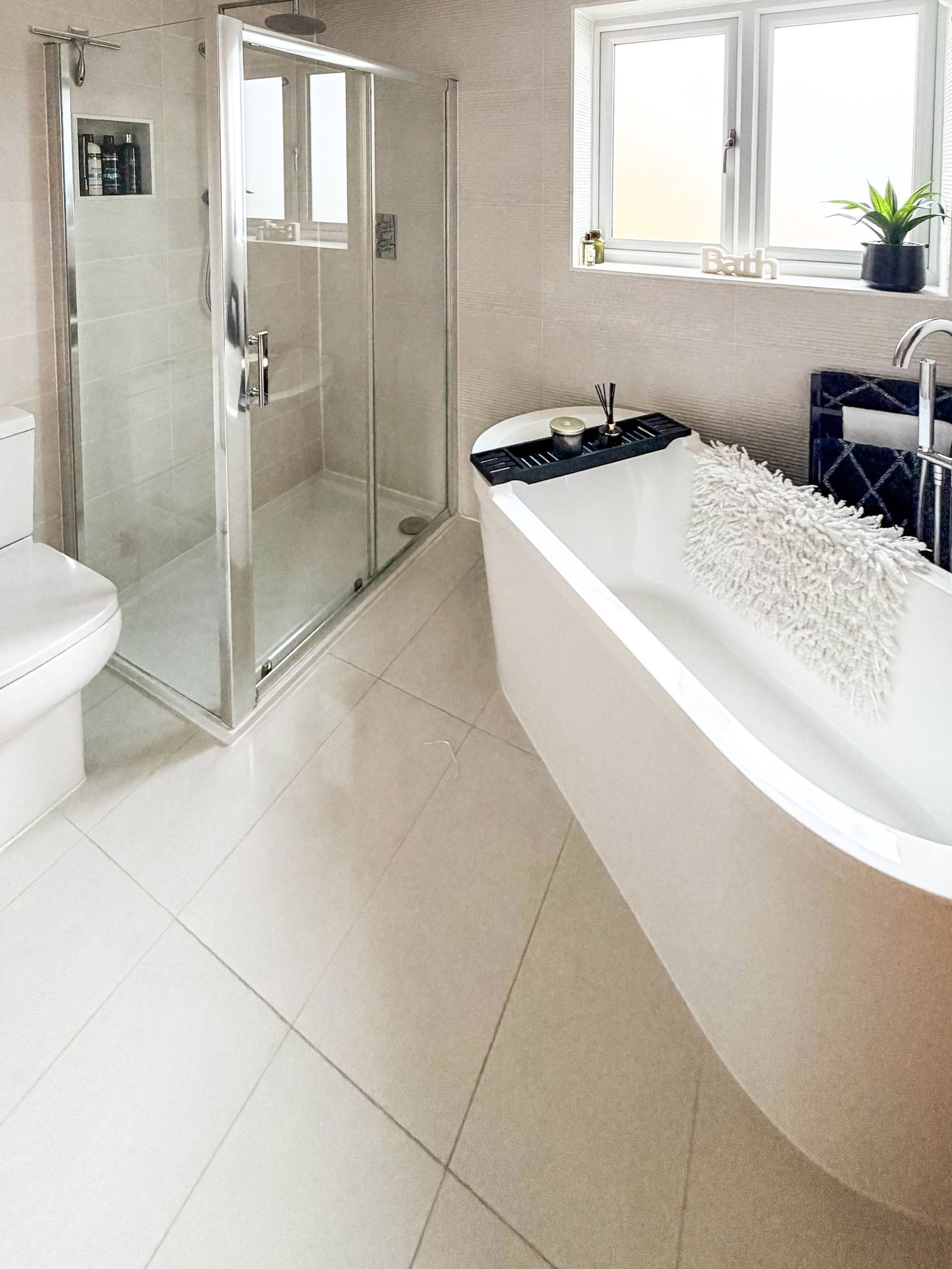 4 bed detached house for sale in Lower Road, Fetcham, KT22  - Property Image 6
